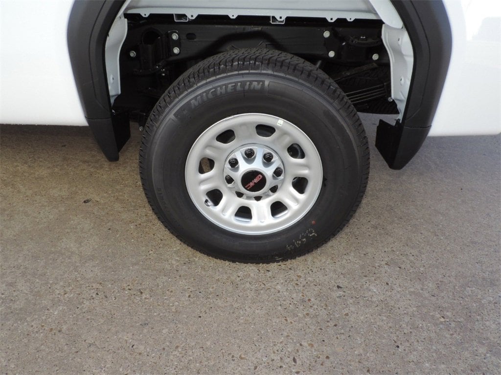 2026 GMC Sierra 3500HD Pro - Photo 9