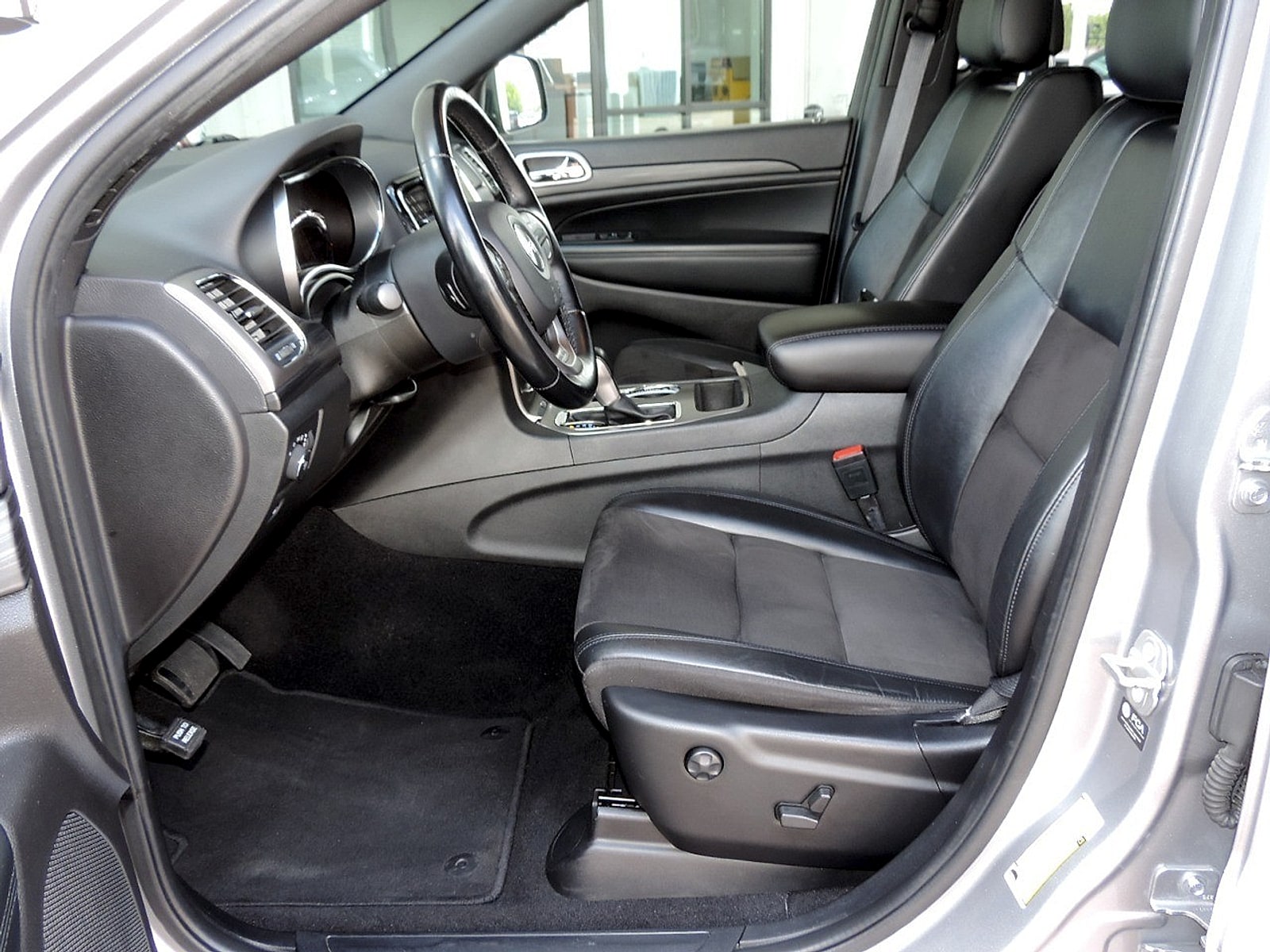 2021 Jeep Grand Cherokee Laredo X - Photo 12