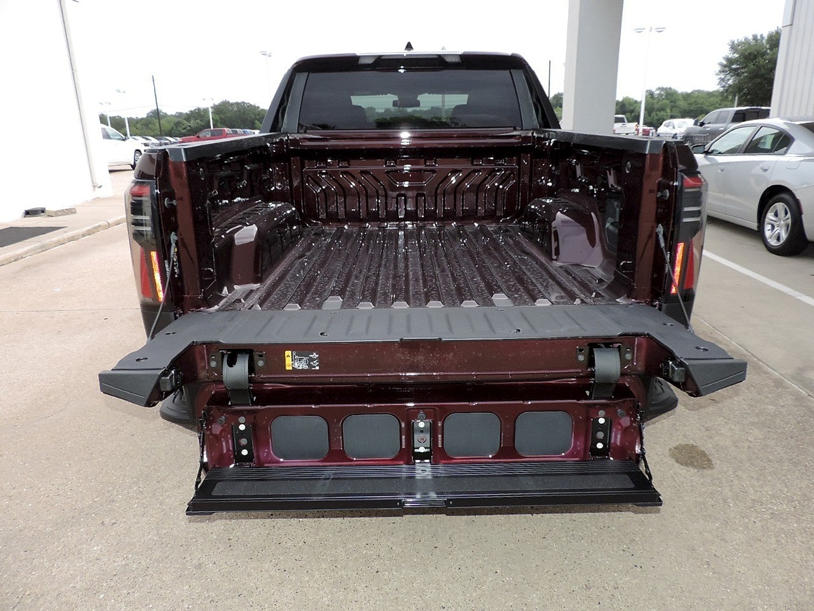 2026 GMC Sierra EV Elevation - Photo 15