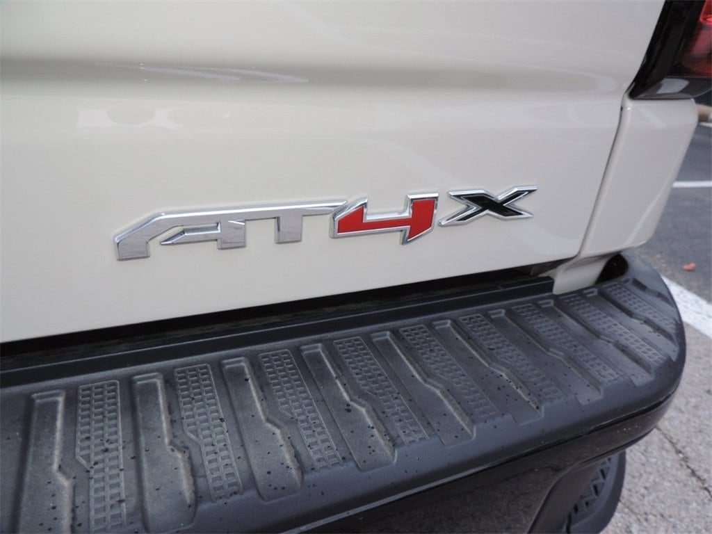 2026 GMC Sierra 1500 AT4X - Photo 14