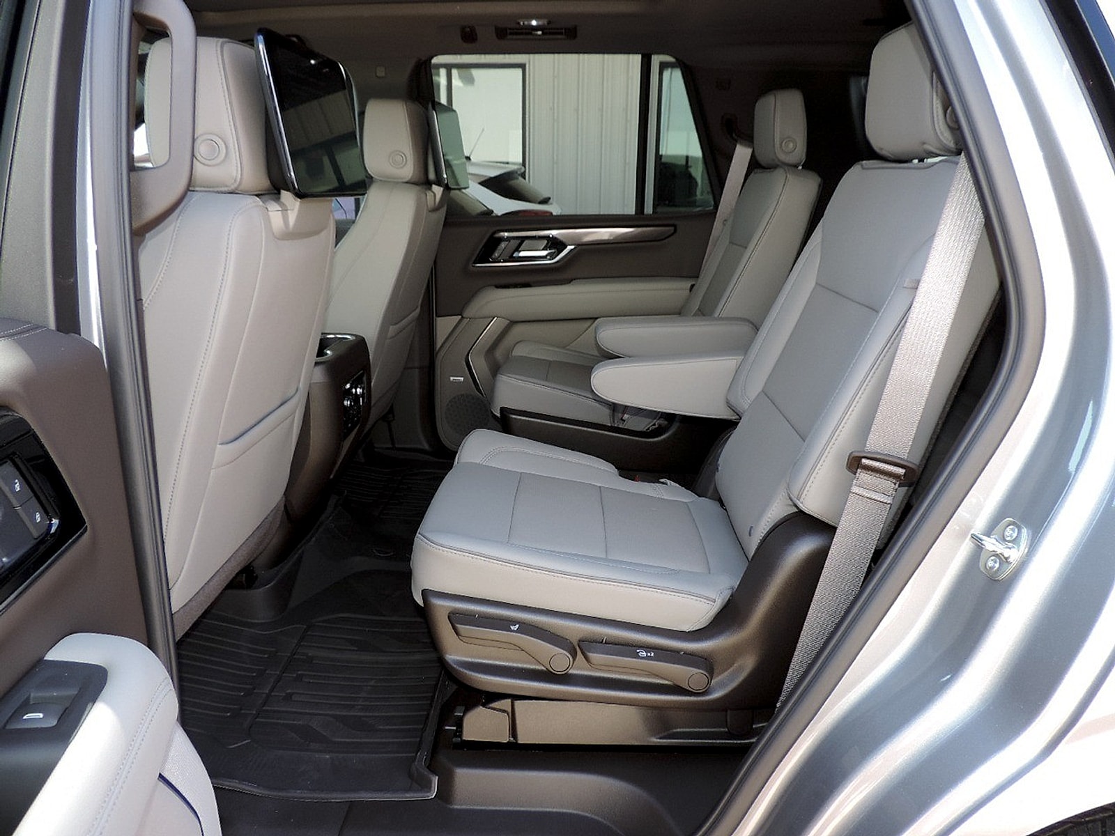 2026 GMC Yukon Elevation - Photo 13