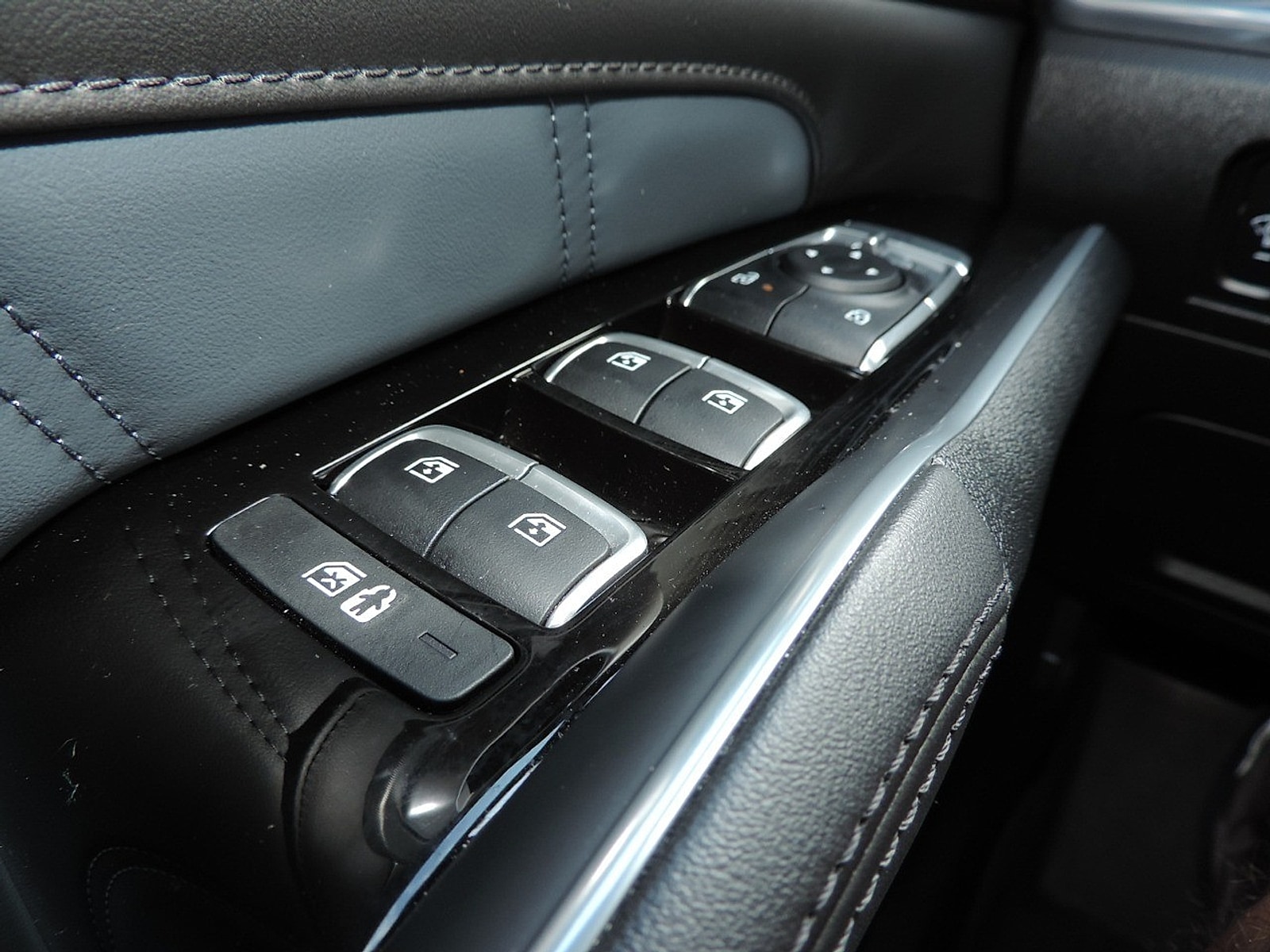 2025 Kia Sorento SX Prestige Hybrid - Photo 27