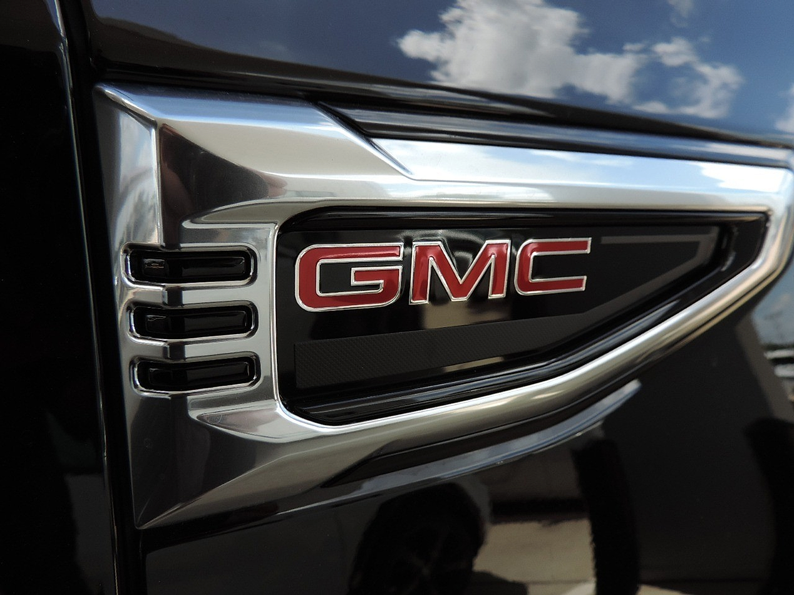 2026 GMC Yukon XL Denali - Photo 17