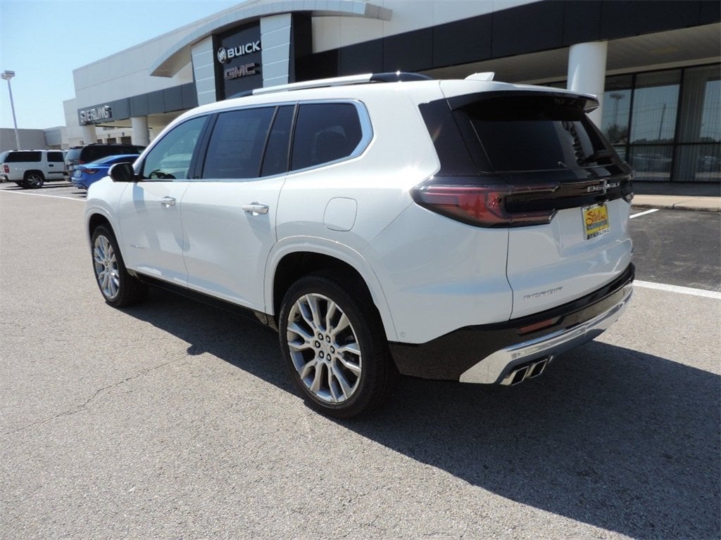 2026 GMC Acadia Denali - Photo 7