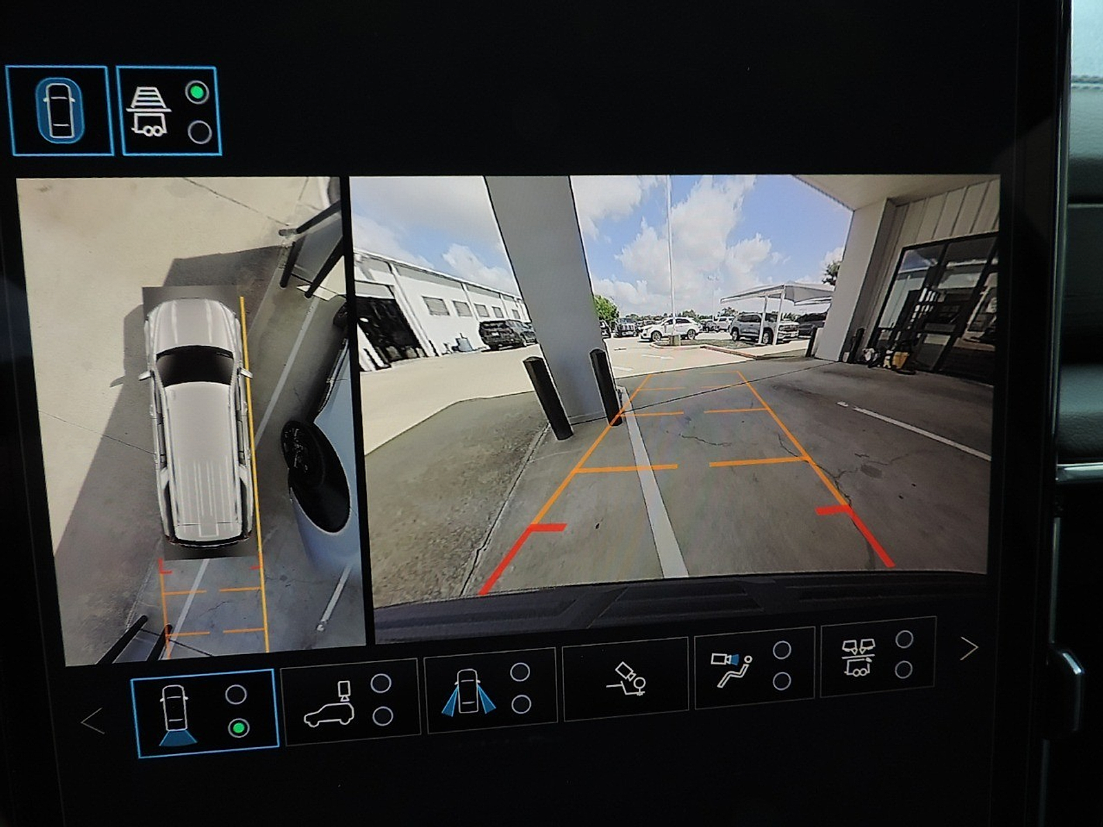 2026 GMC Yukon XL Denali - Photo 32