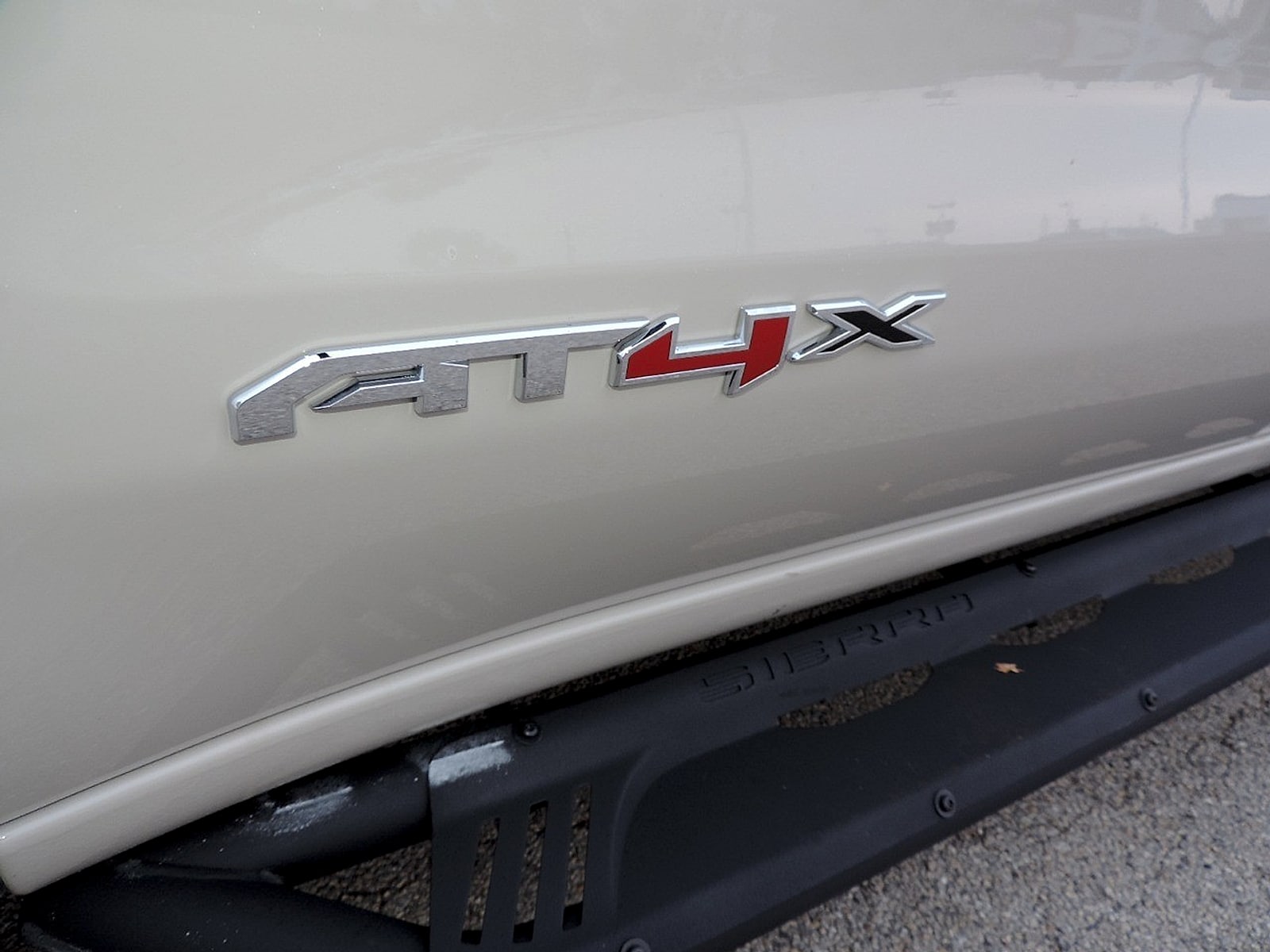 2026 GMC Sierra 1500 AT4X - Photo 11