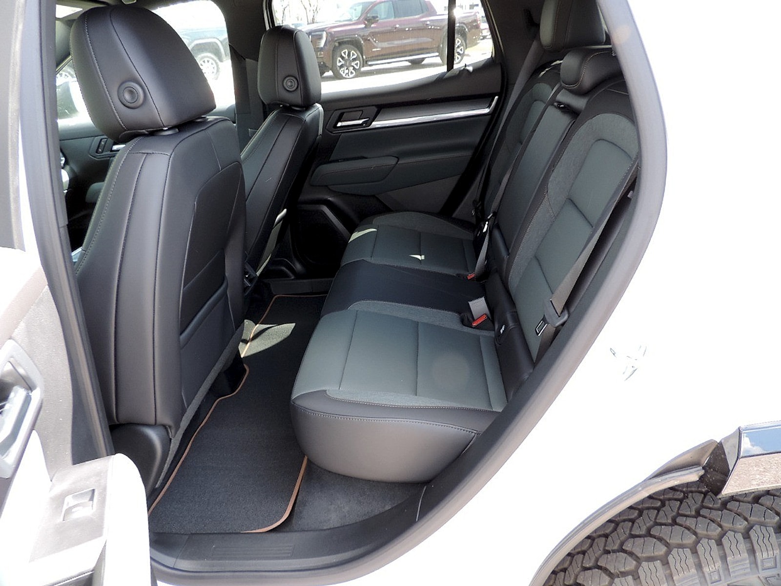 2026 GMC Terrain AT4 - Photo 14
