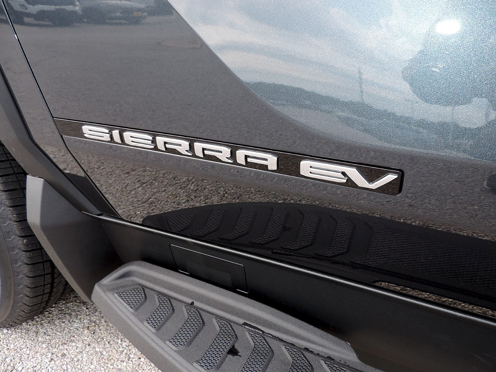 2026 GMC Sierra EV Elevation - Photo 15