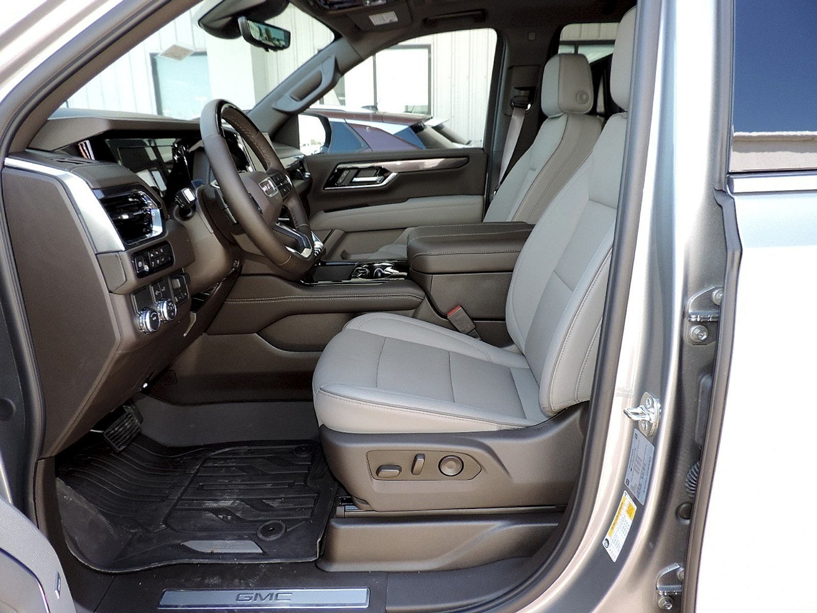 2026 GMC Yukon Elevation - Photo 12