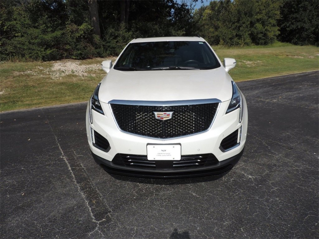 2023 Cadillac XT5 Sport photo 2