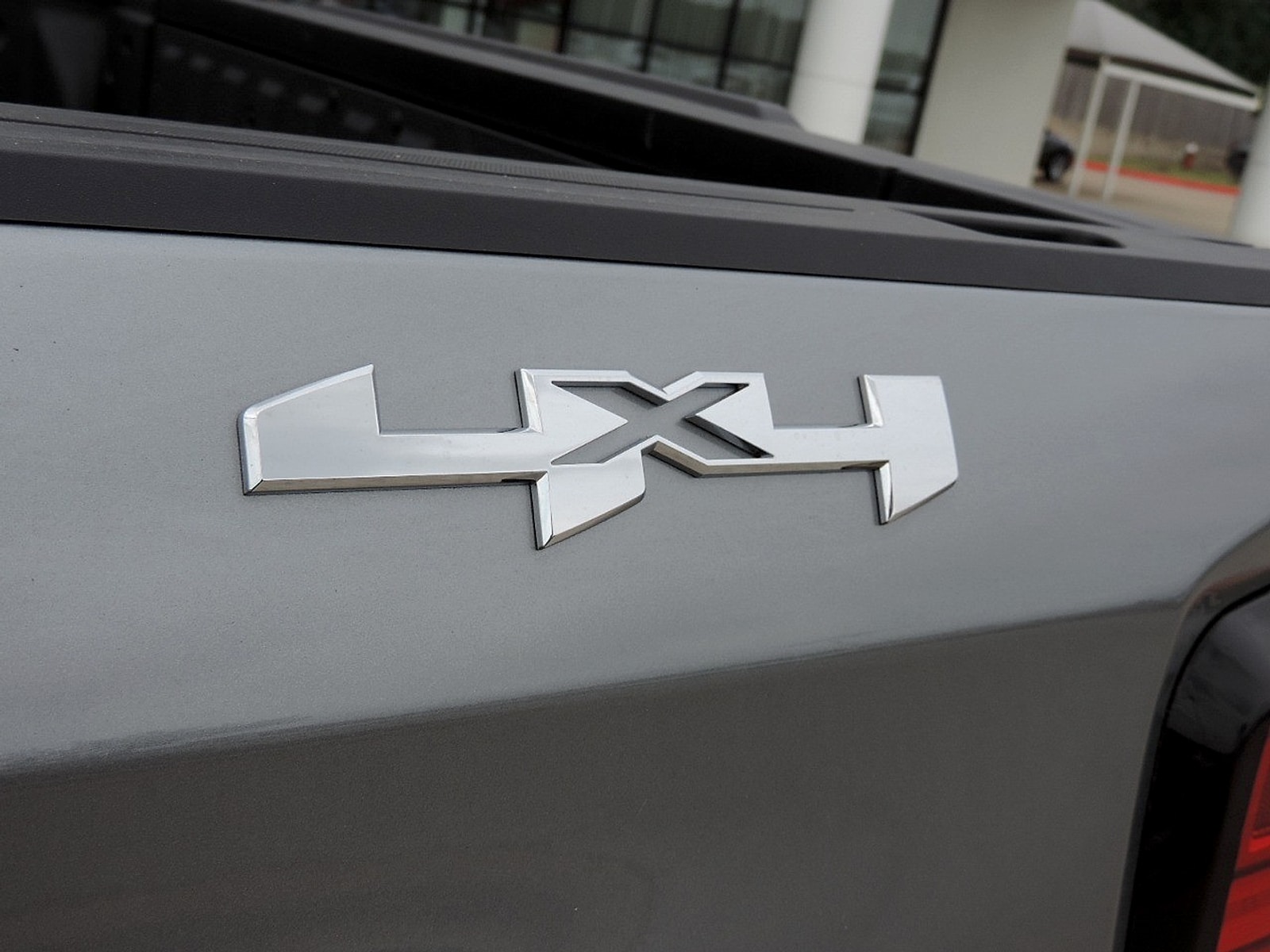 2026 GMC Sierra 1500 SLT - Photo 14