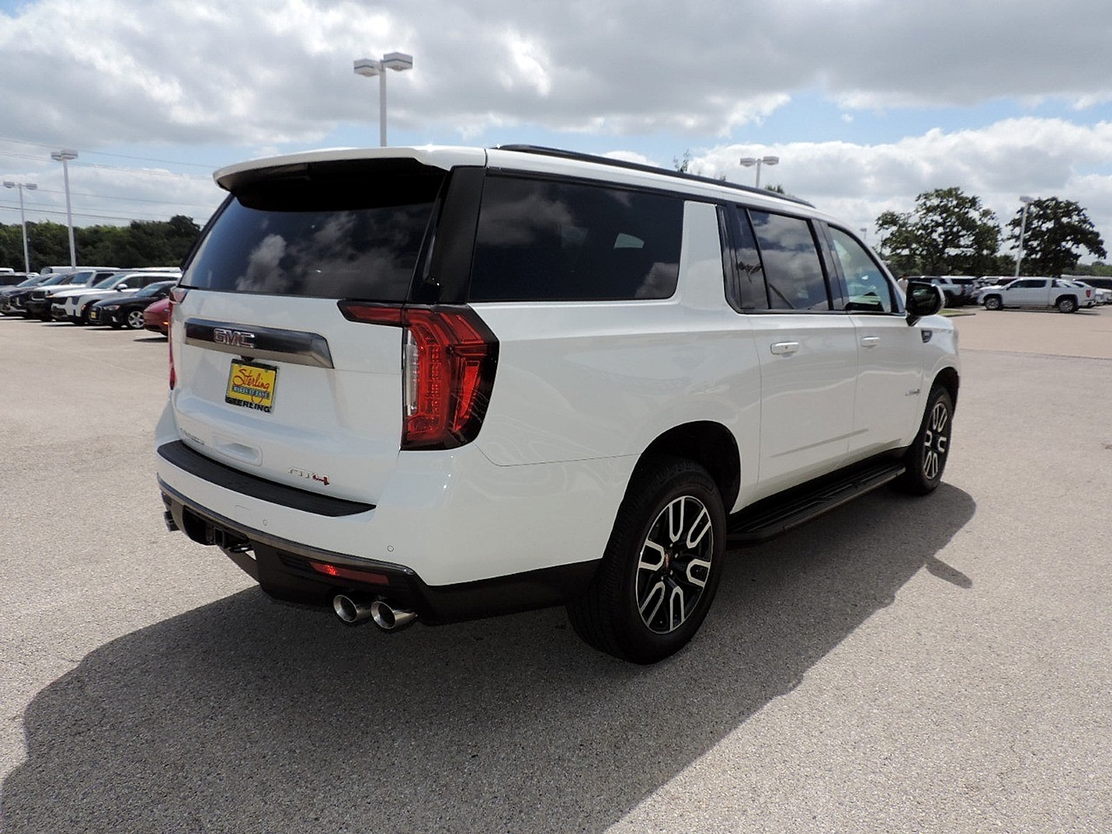 2024 GMC Yukon XL AT4 - Photo 5