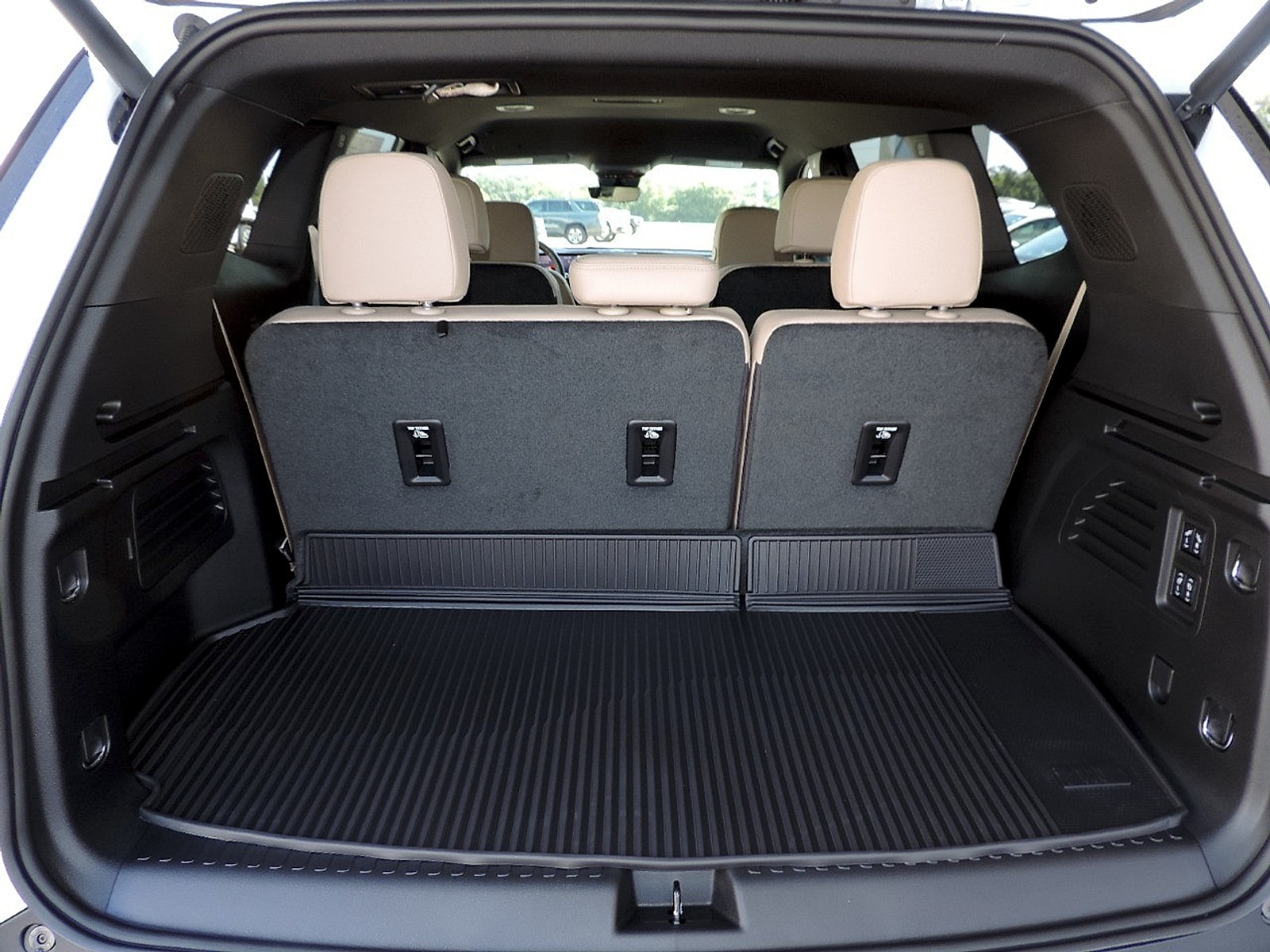 2027 Buick Enclave Preferred - Photo 17