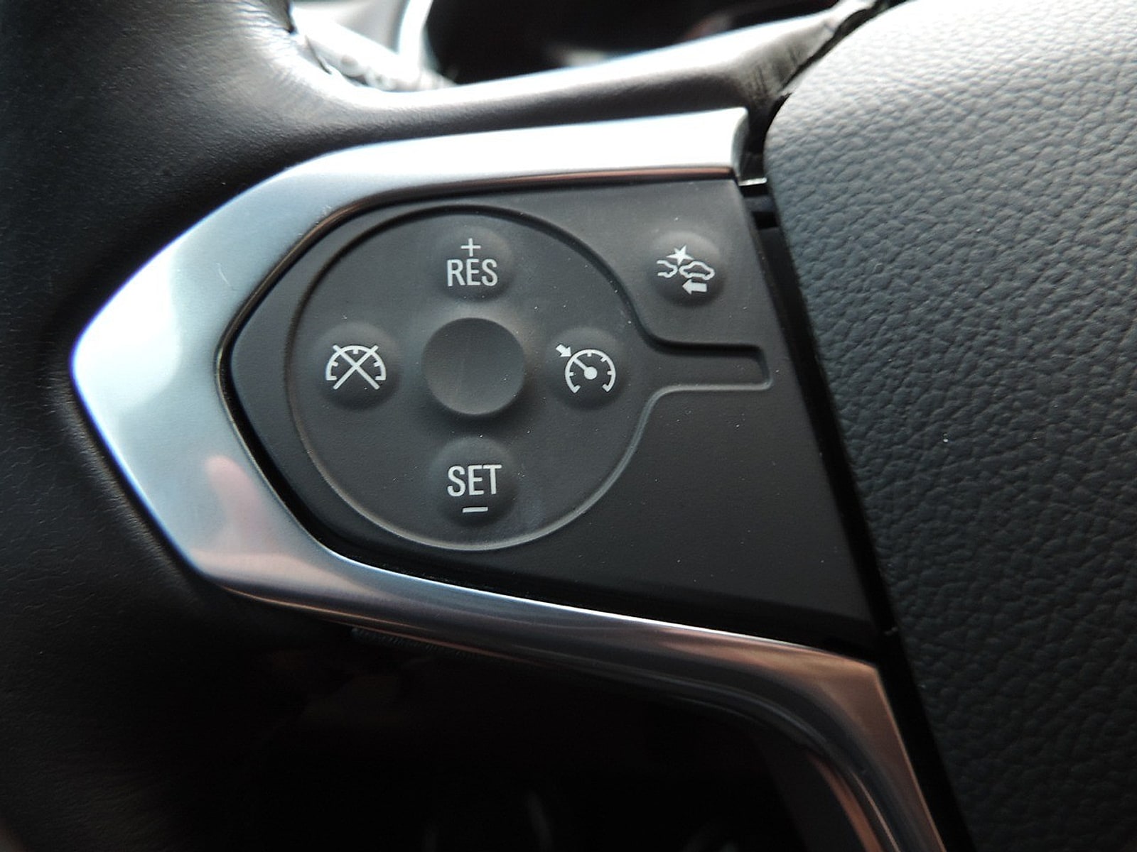 2022 Chevrolet Traverse 1LT - Photo 26