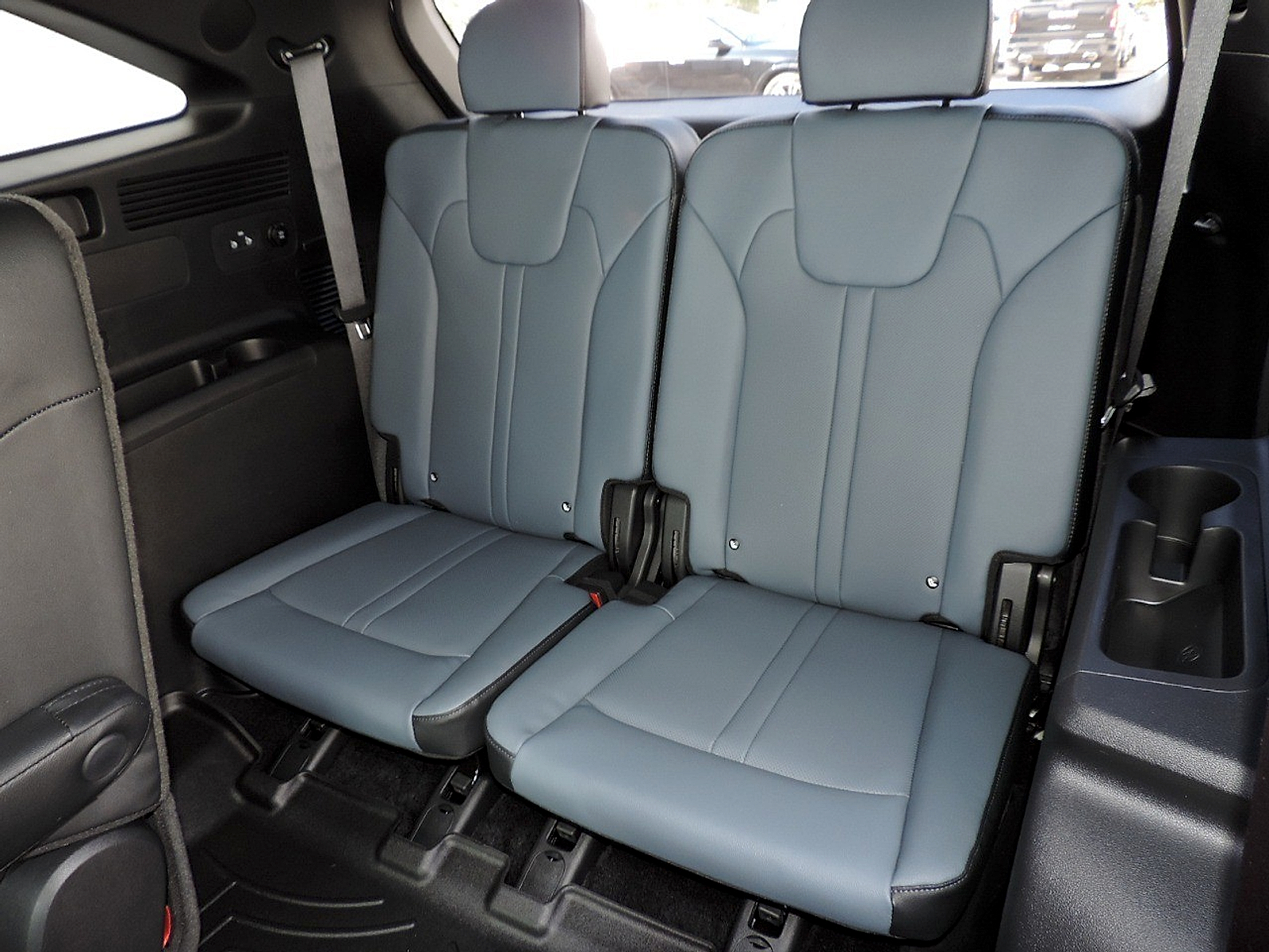 2025 Kia Sorento SX Prestige Hybrid - Photo 16