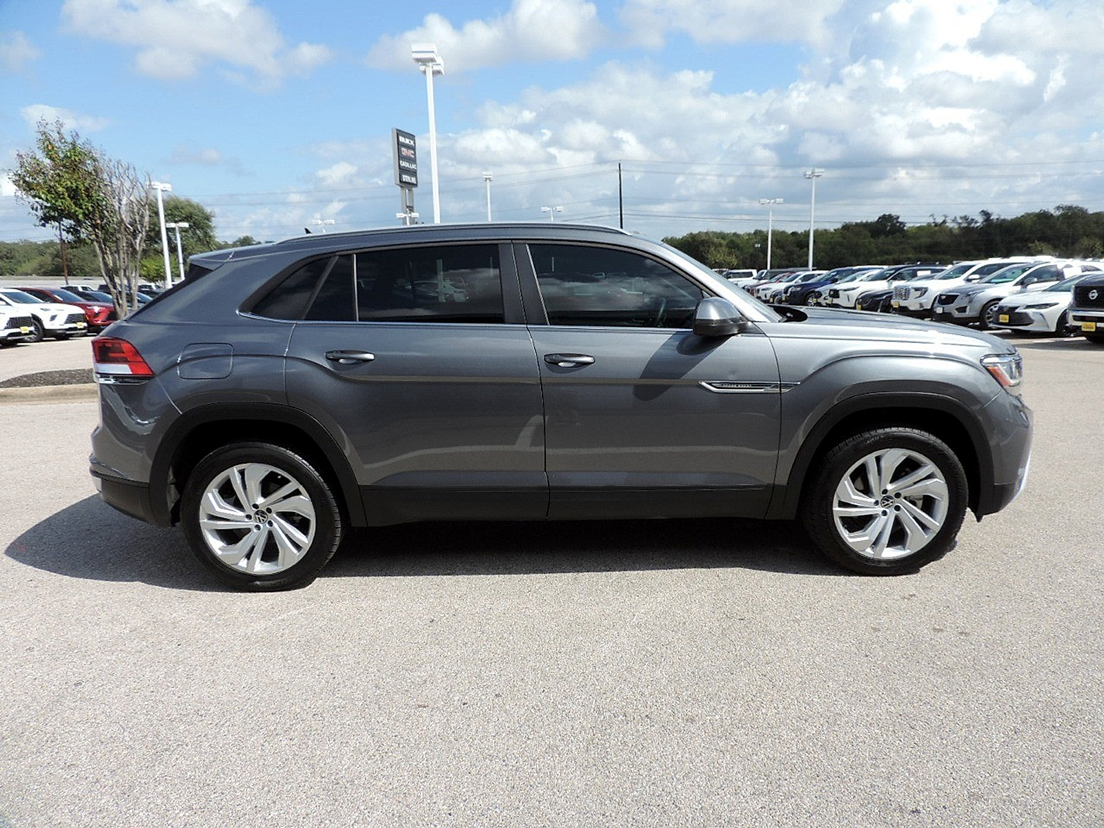 Used 2022 Volkswagen Atlas Cross Sport 3.6L V6 SE w/Technology SUV