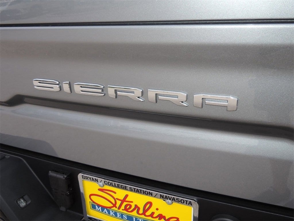 2026 GMC Sierra 1500 AT4X - Photo 12
