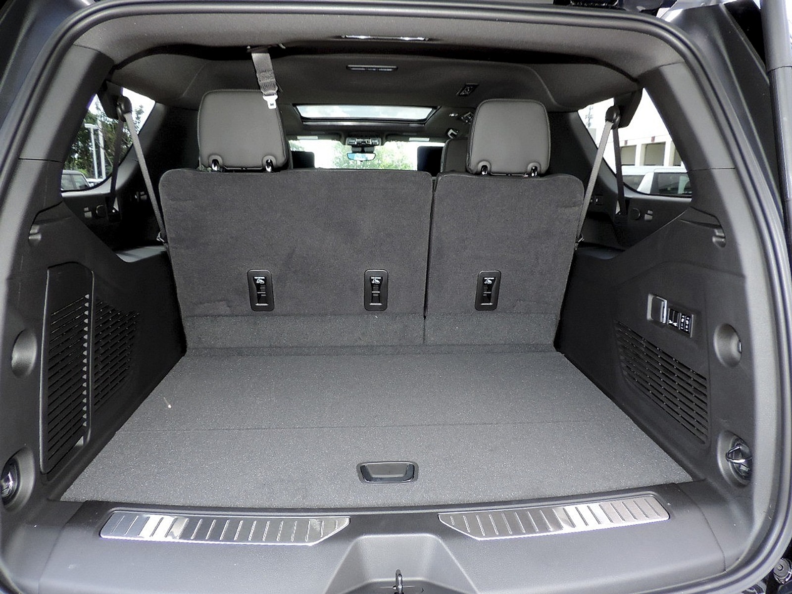 2026 GMC Yukon XL Denali - Photo 12