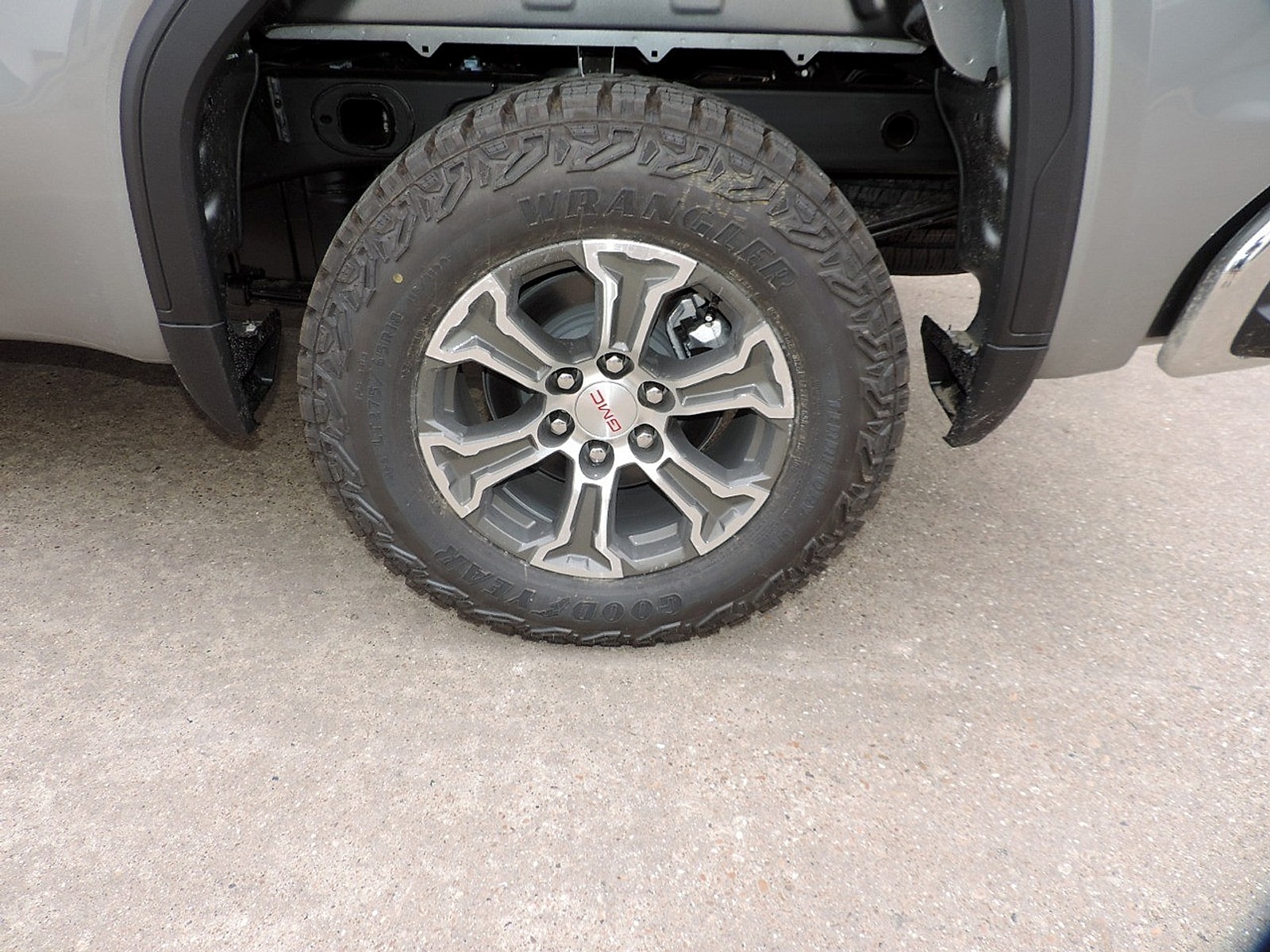 2026 GMC Sierra 1500 Pro - Photo 9