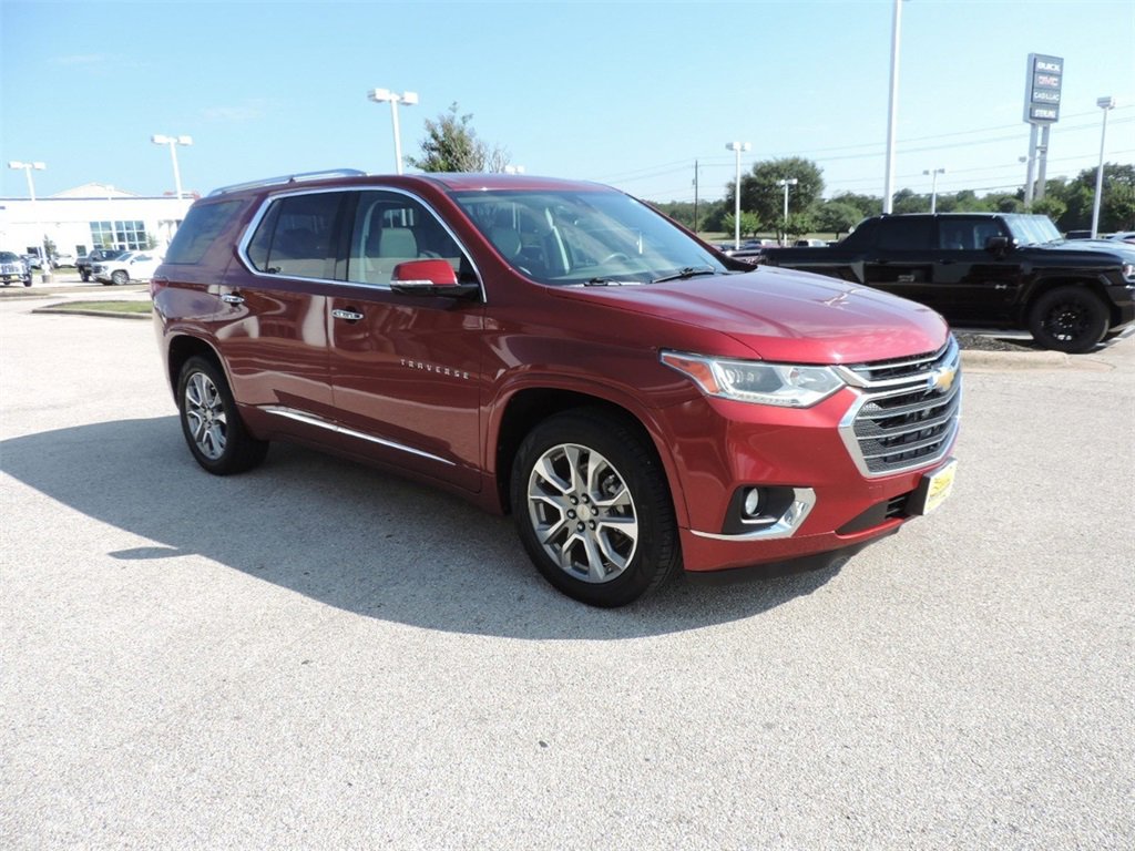 2019 Chevrolet Traverse Premier photo 2