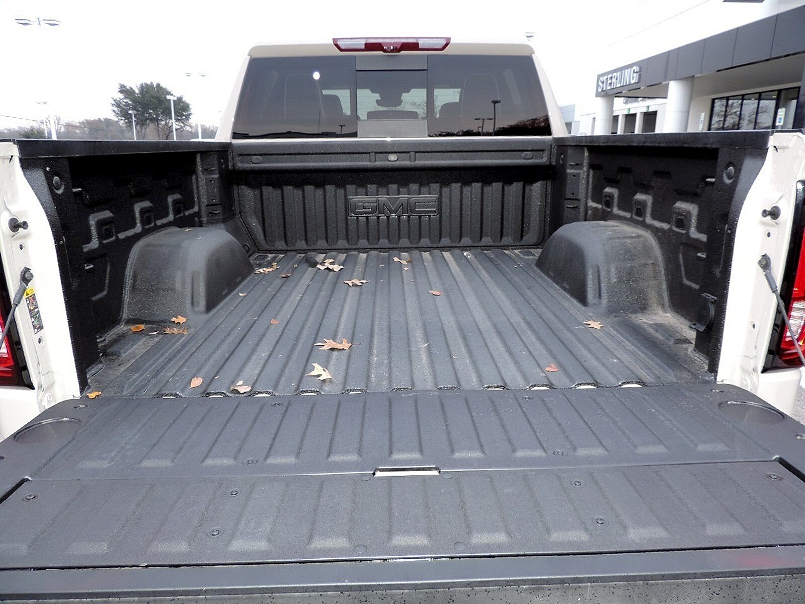 2026 GMC Sierra 1500 AT4X - Photo 15