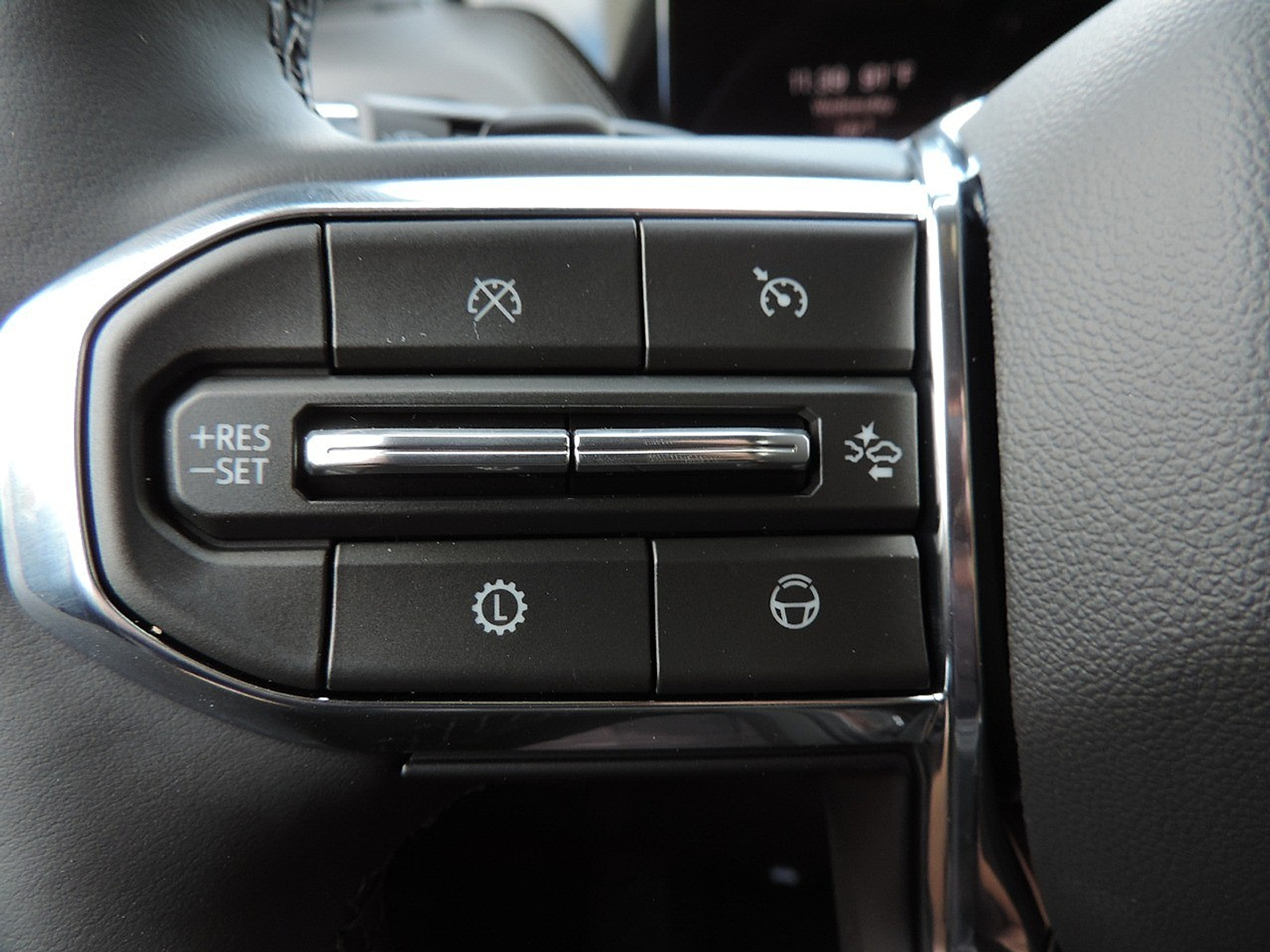 2026 GMC Yukon XL Denali - Photo 30