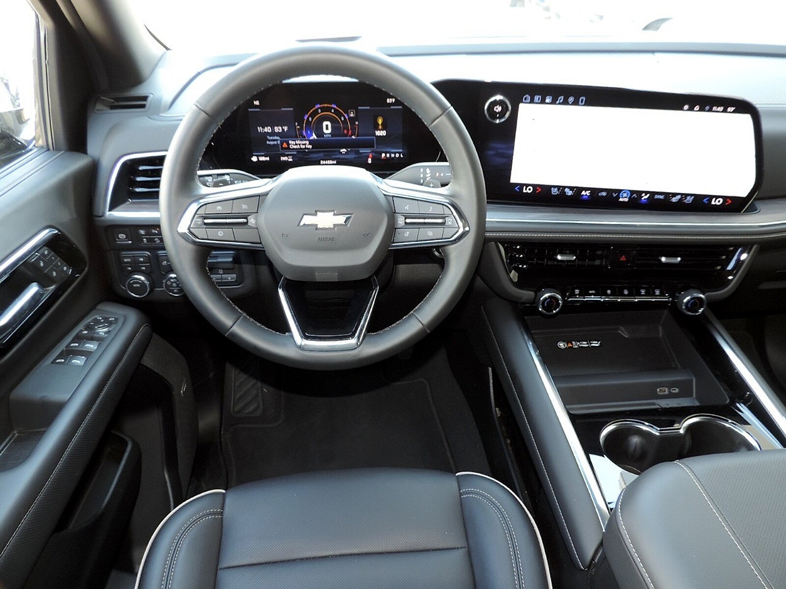 2026 Chevrolet Suburban Premier - Photo 17