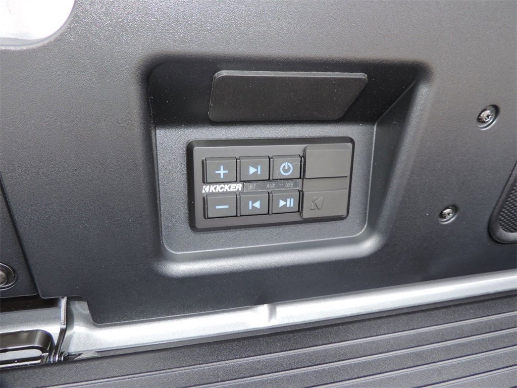 2026 GMC Sierra 1500 AT4X - Photo 9