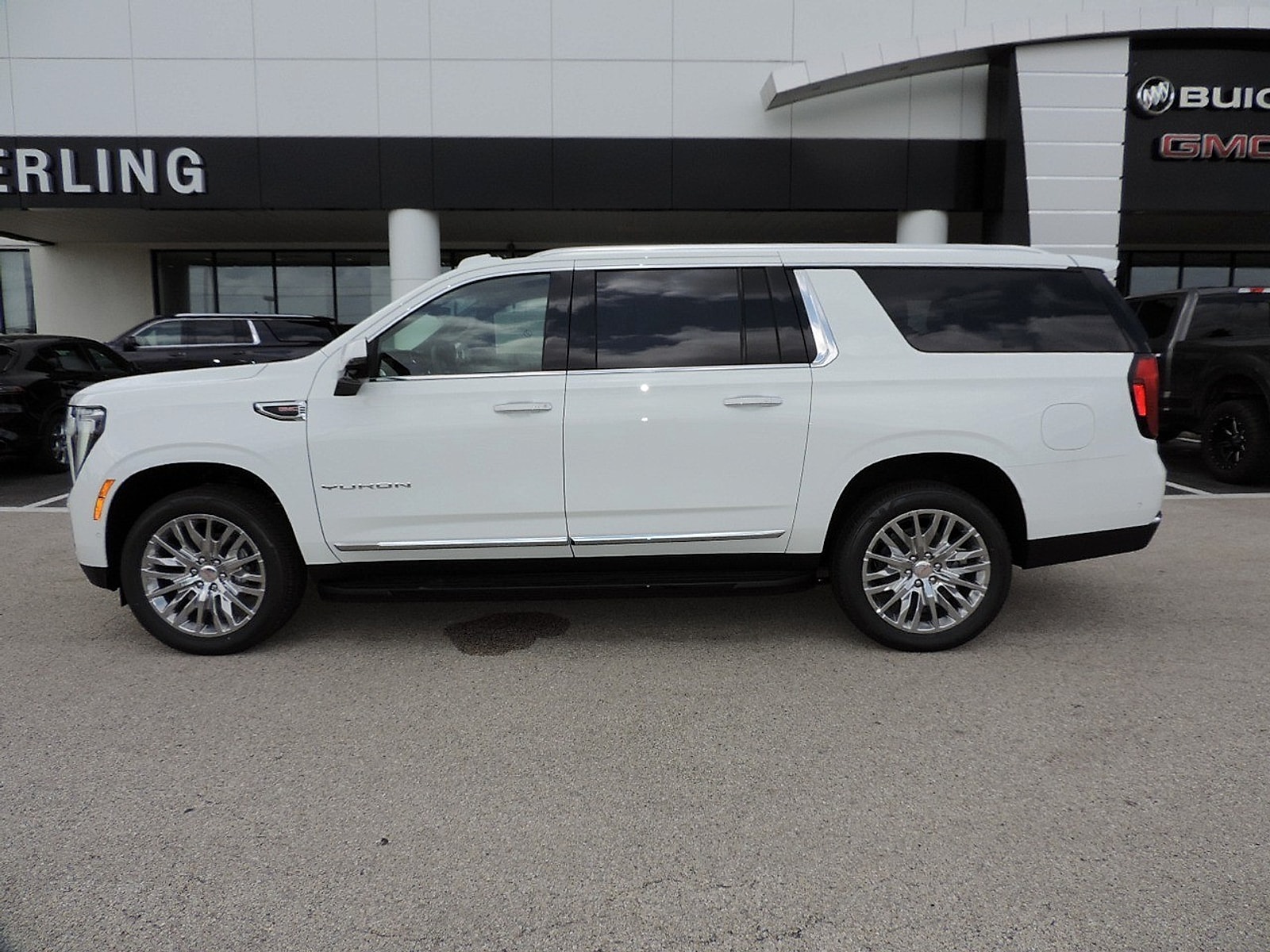 2026 GMC Yukon XL Elevation - Photo 8