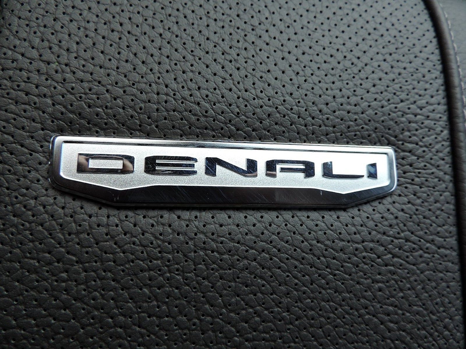 2026 GMC Sierra 2500HD Denali - Photo 25