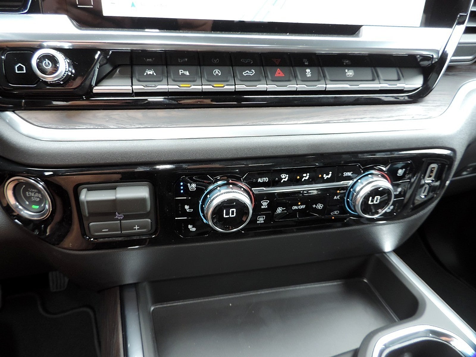 2026 GMC Sierra 1500 SLT - Photo 22