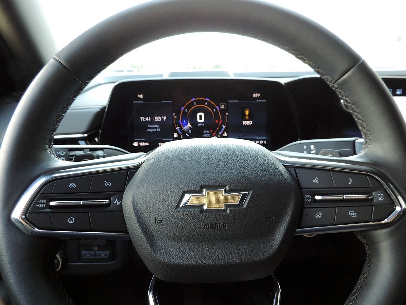 2026 Chevrolet Suburban Premier - Photo 27