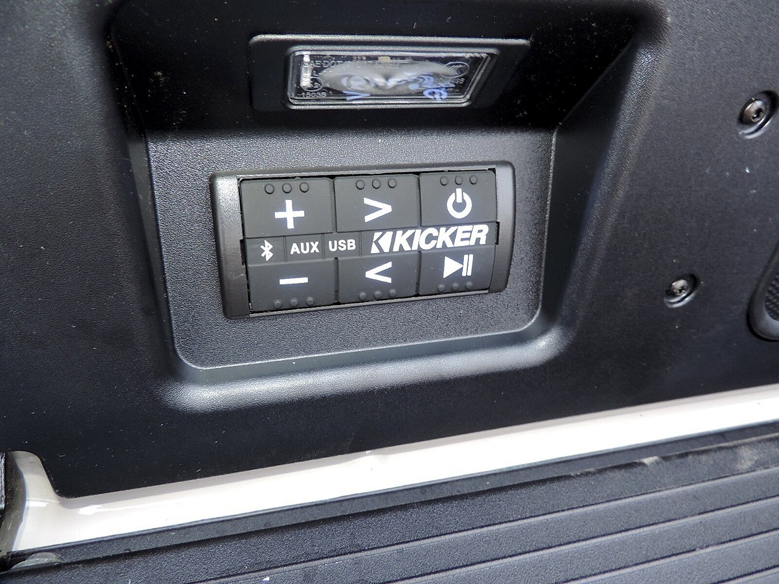 2026 GMC Sierra 1500 AT4X - Photo 17