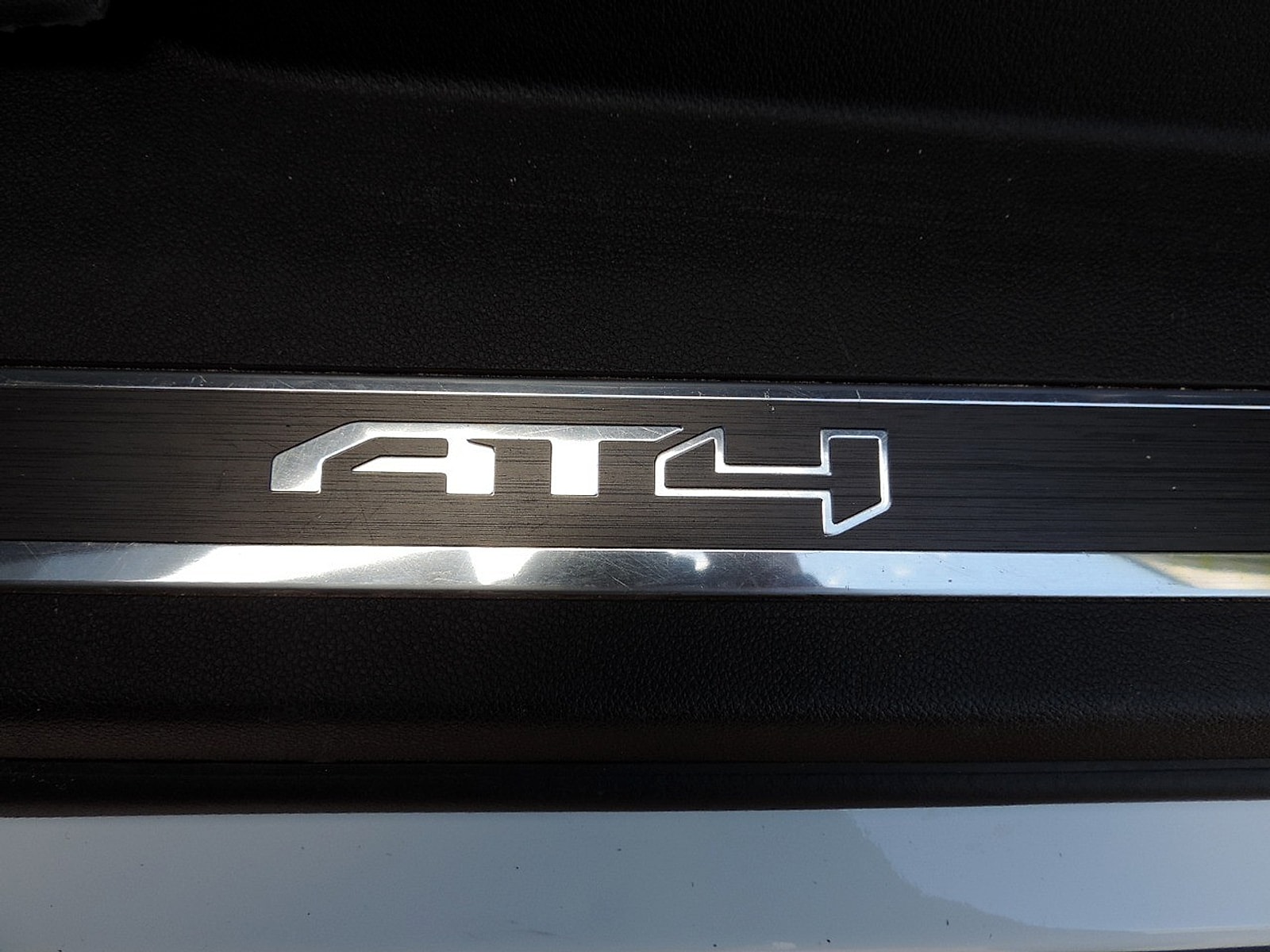 2024 GMC Yukon XL AT4 - Photo 18