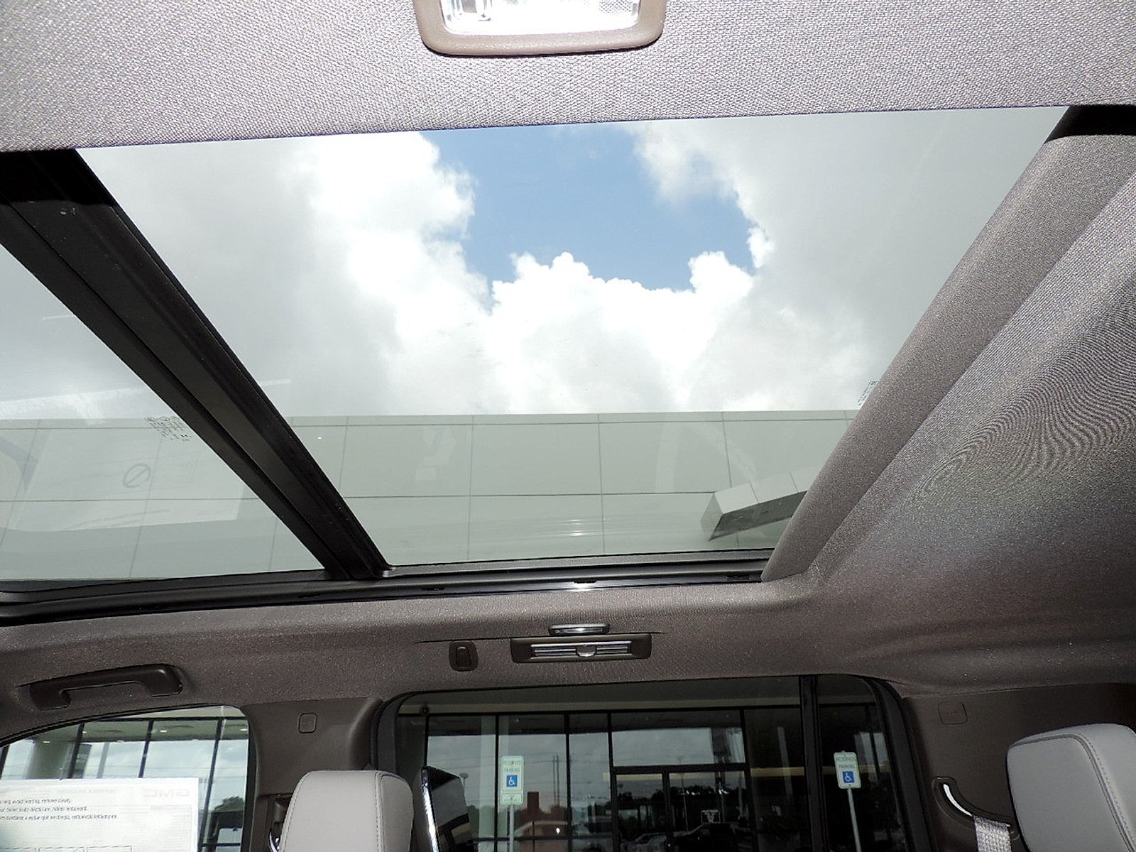 2026 GMC Yukon XL Elevation - Photo 13