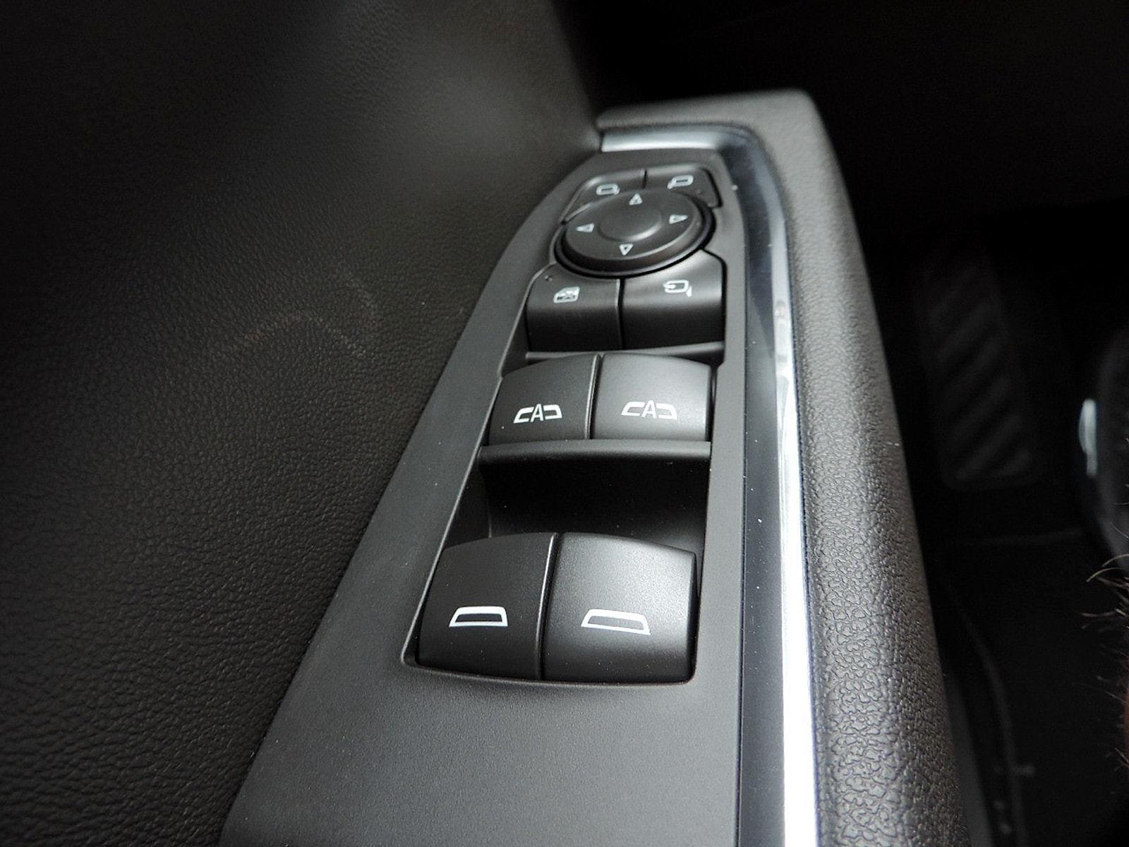 2026 GMC Sierra 1500 SLT - Photo 24