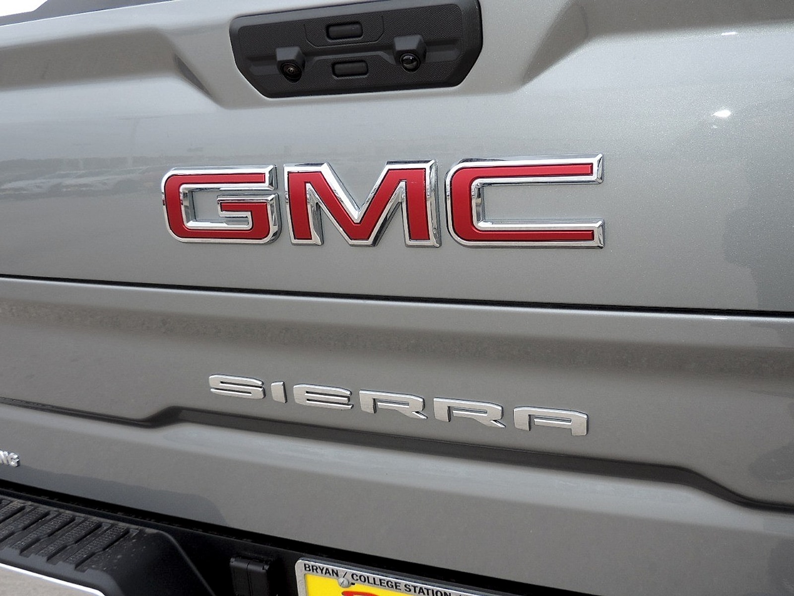 2026 GMC Sierra 1500 SLT - Photo 11
