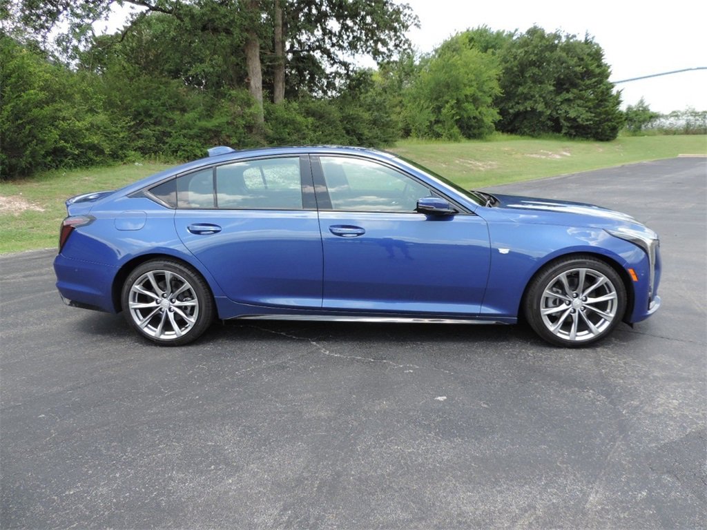 2025 Cadillac CT5 Sport photo 4