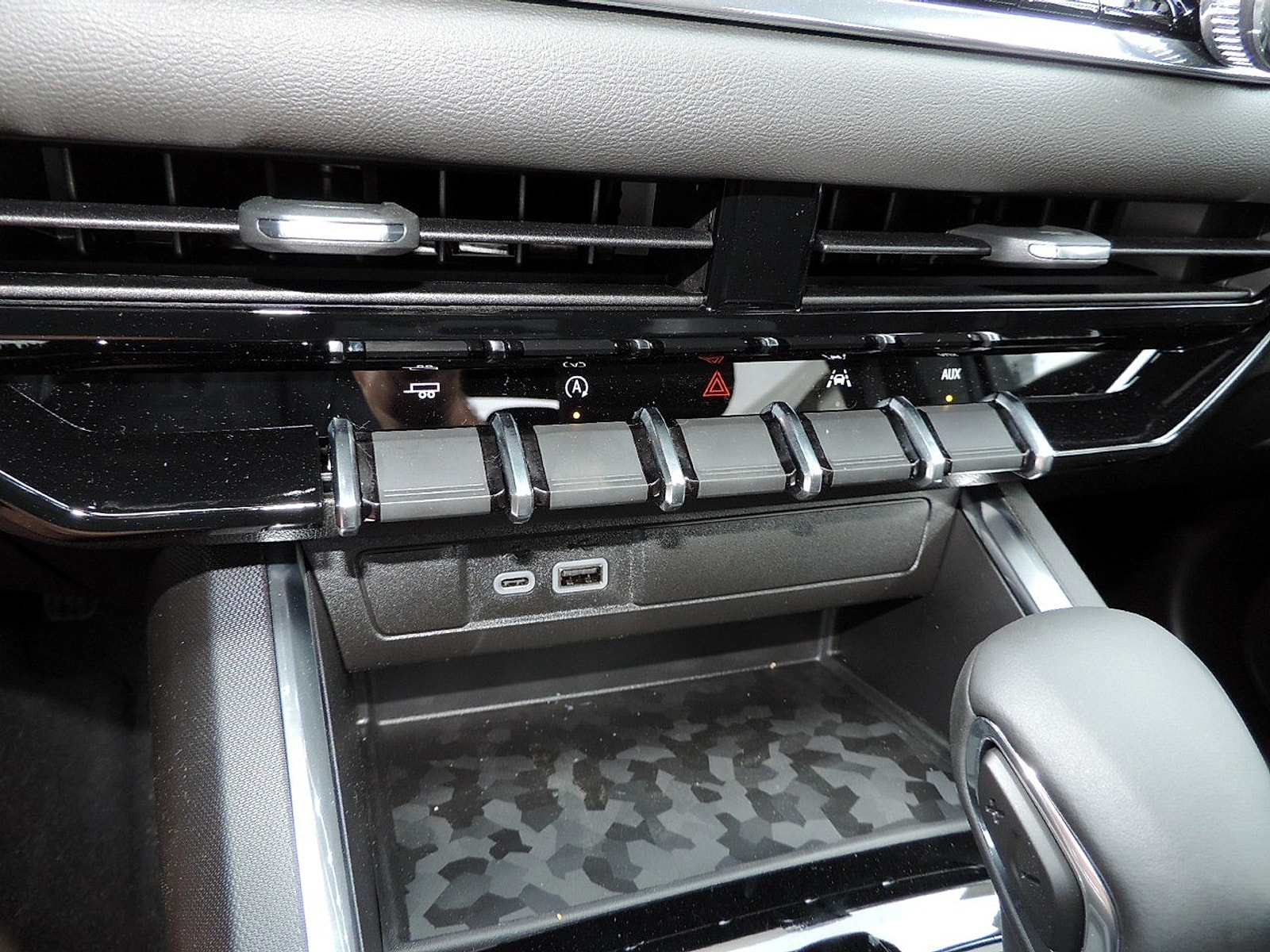 2026 GMC Canyon Elevation - Photo 17