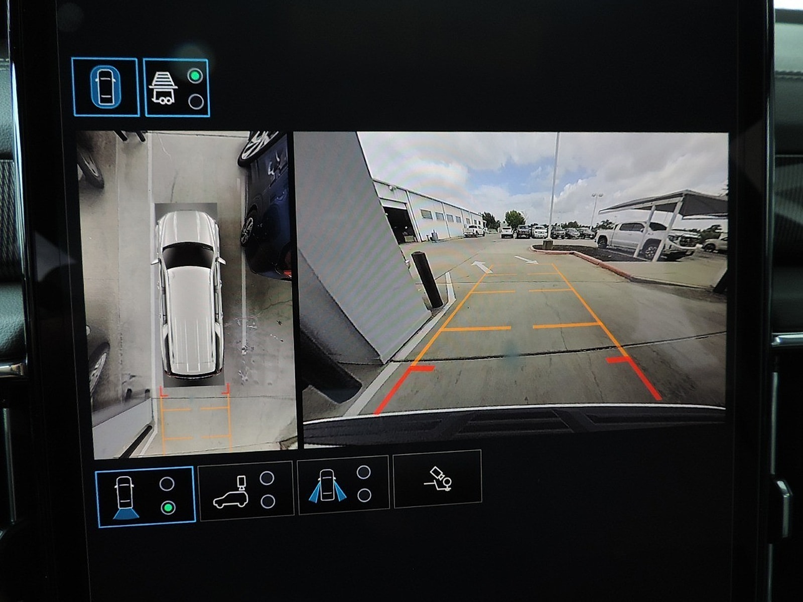 2026 GMC Yukon XL Elevation - Photo 30