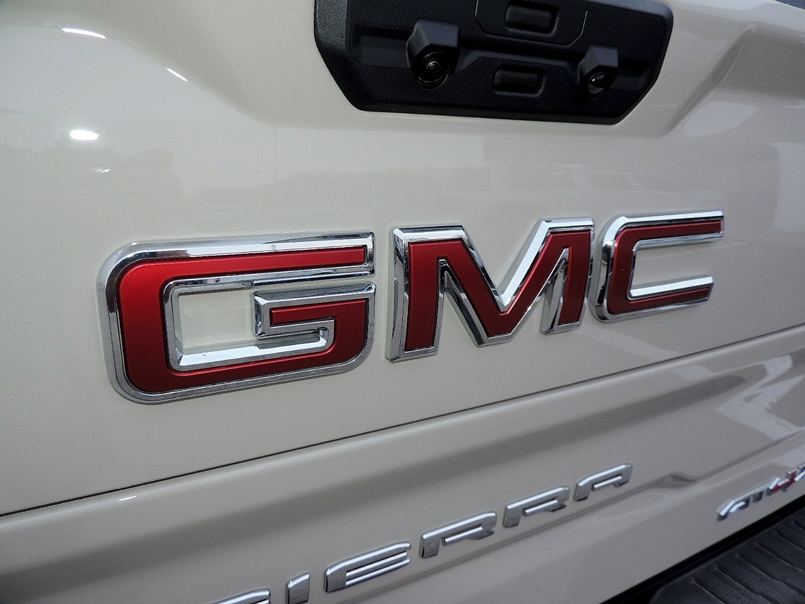 2026 GMC Sierra 1500 AT4X - Photo 12