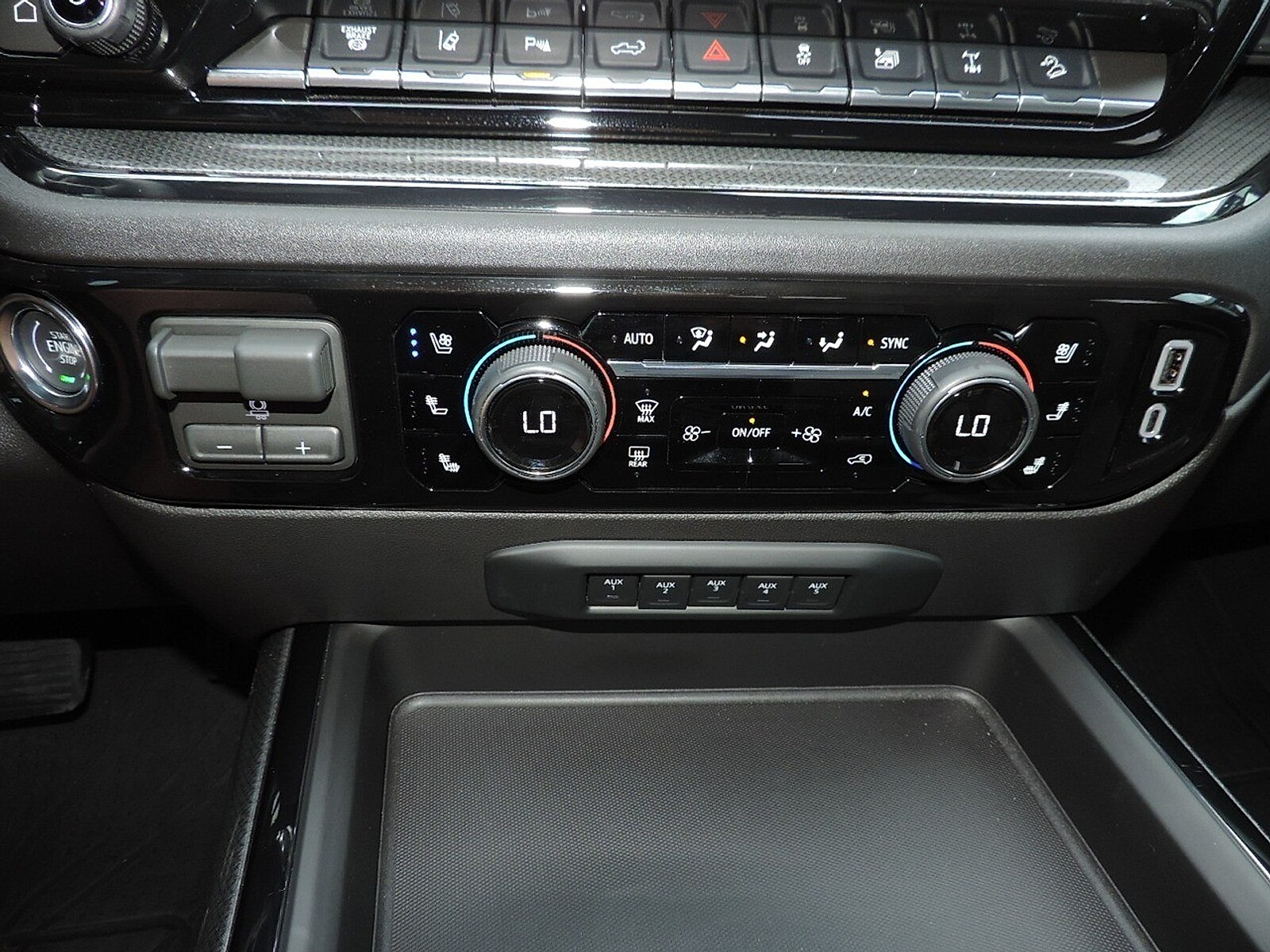 2026 Chevrolet Silverado 2500HD ZR2 - Photo 24