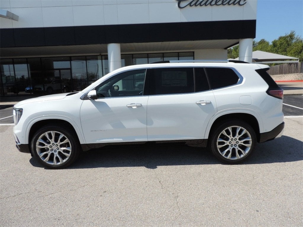 2026 GMC Acadia Denali - Photo 8