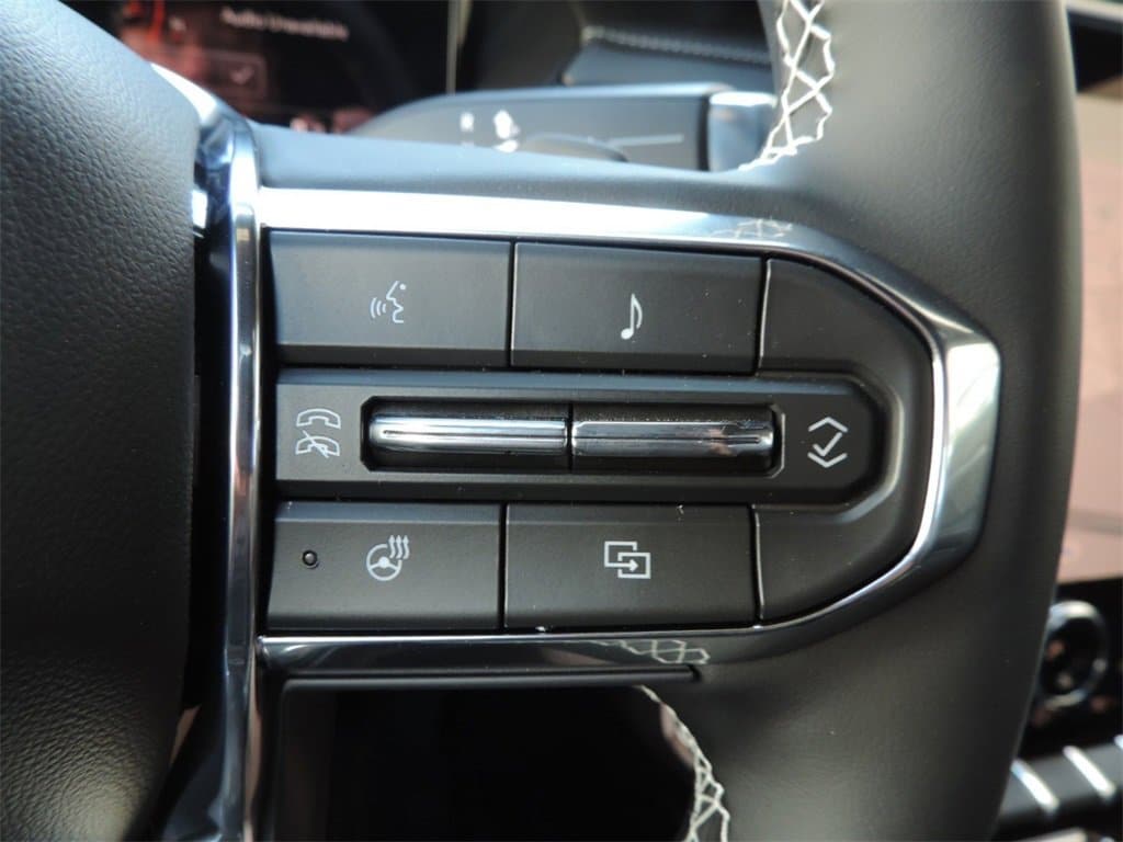 2026 GMC Acadia Denali - Photo 24