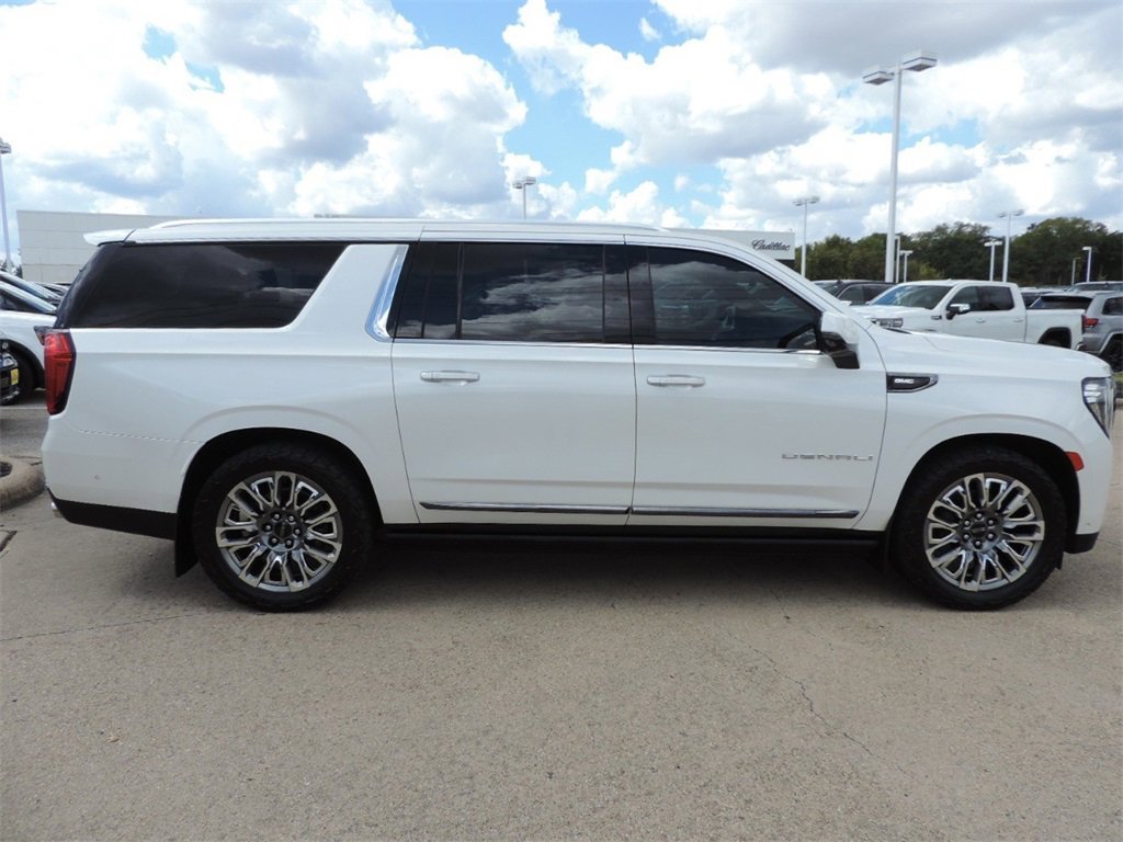 2023 Gmc Yukon XL Denali Ultimate photo 2