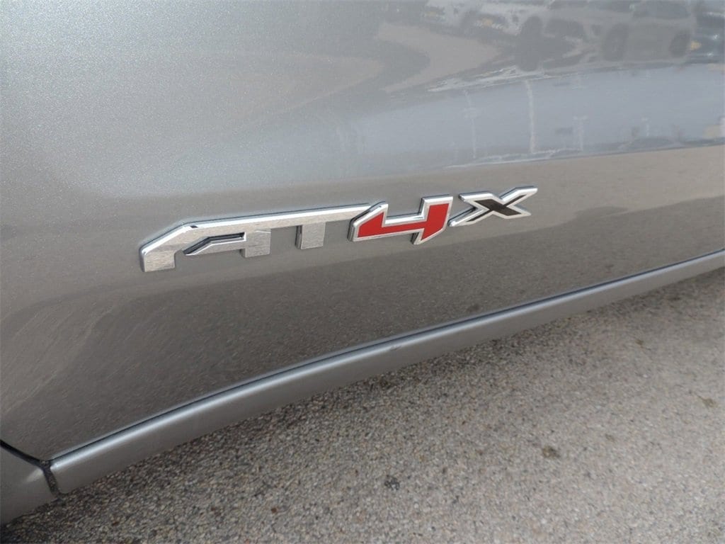 2026 GMC Sierra 1500 AT4X - Photo 17