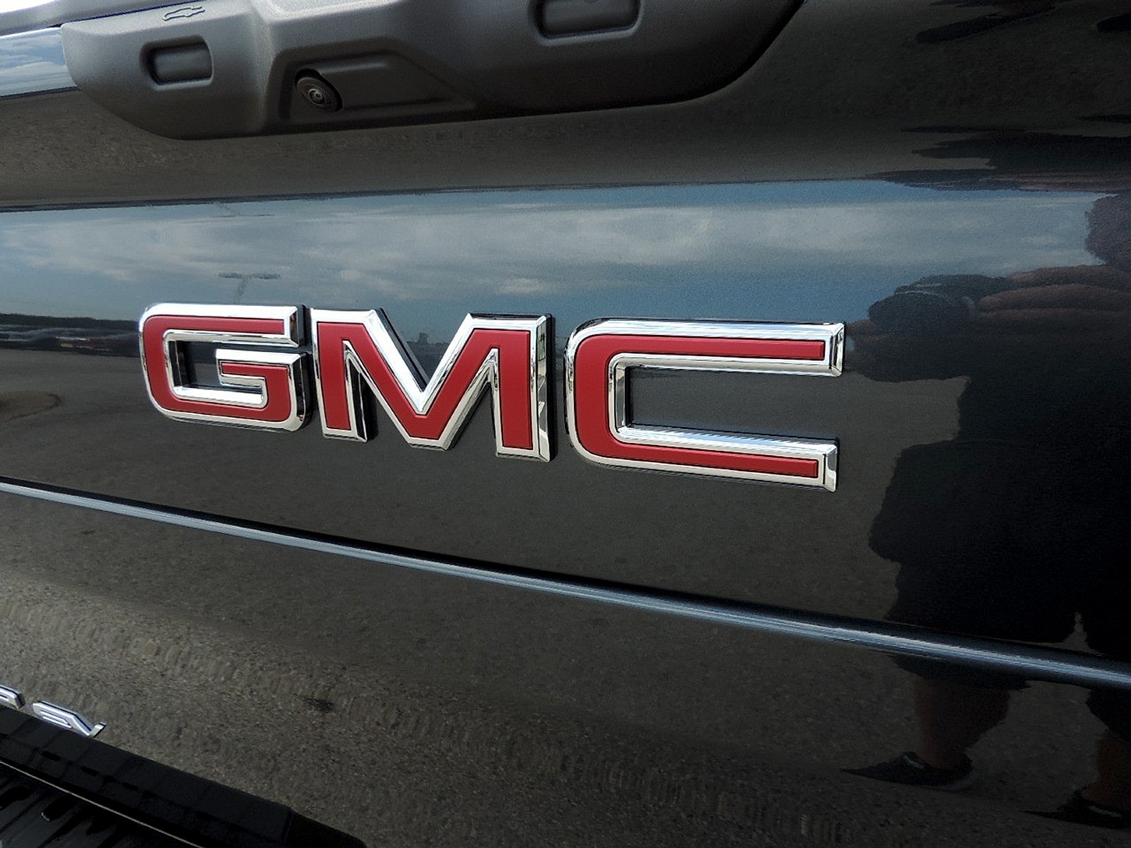 2026 GMC Sierra EV Elevation - Photo 10