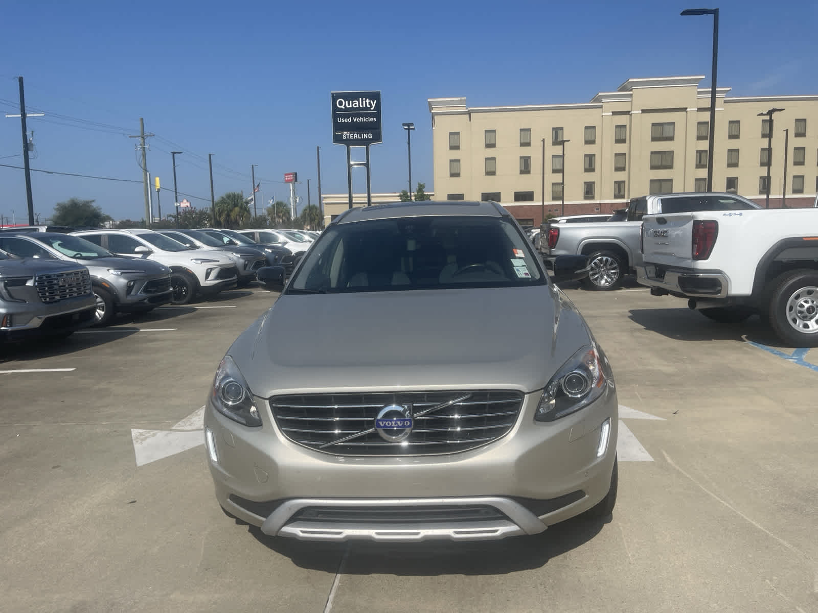 Used 2017 Volvo XC60 T6 Dynamic with VIN YV449MRR0H2094796 for sale in Jennings, LA