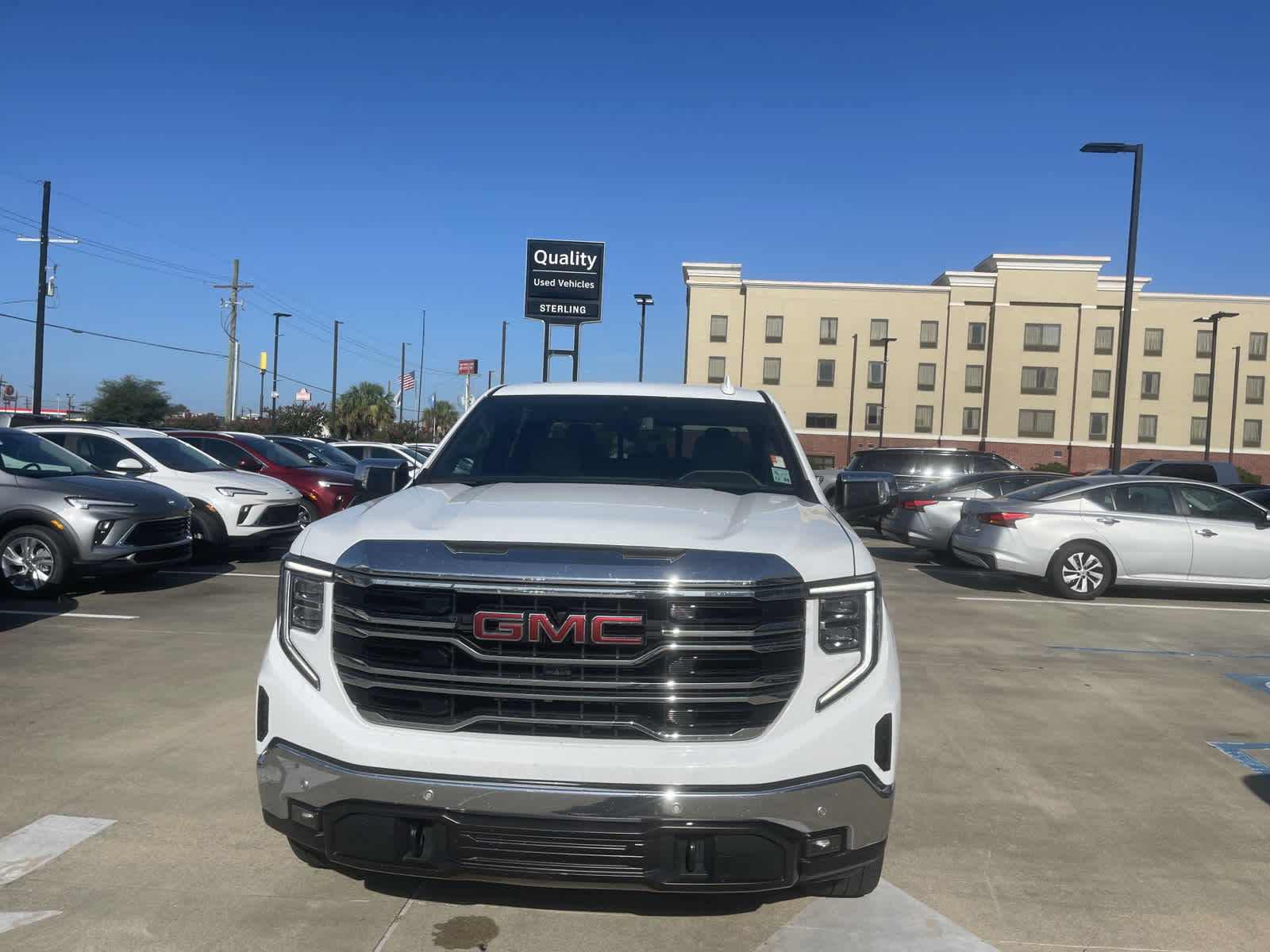 Used 2023 GMC Sierra 1500 SLT with VIN 3GTUUDED6PG145039 for sale in Jennings, LA