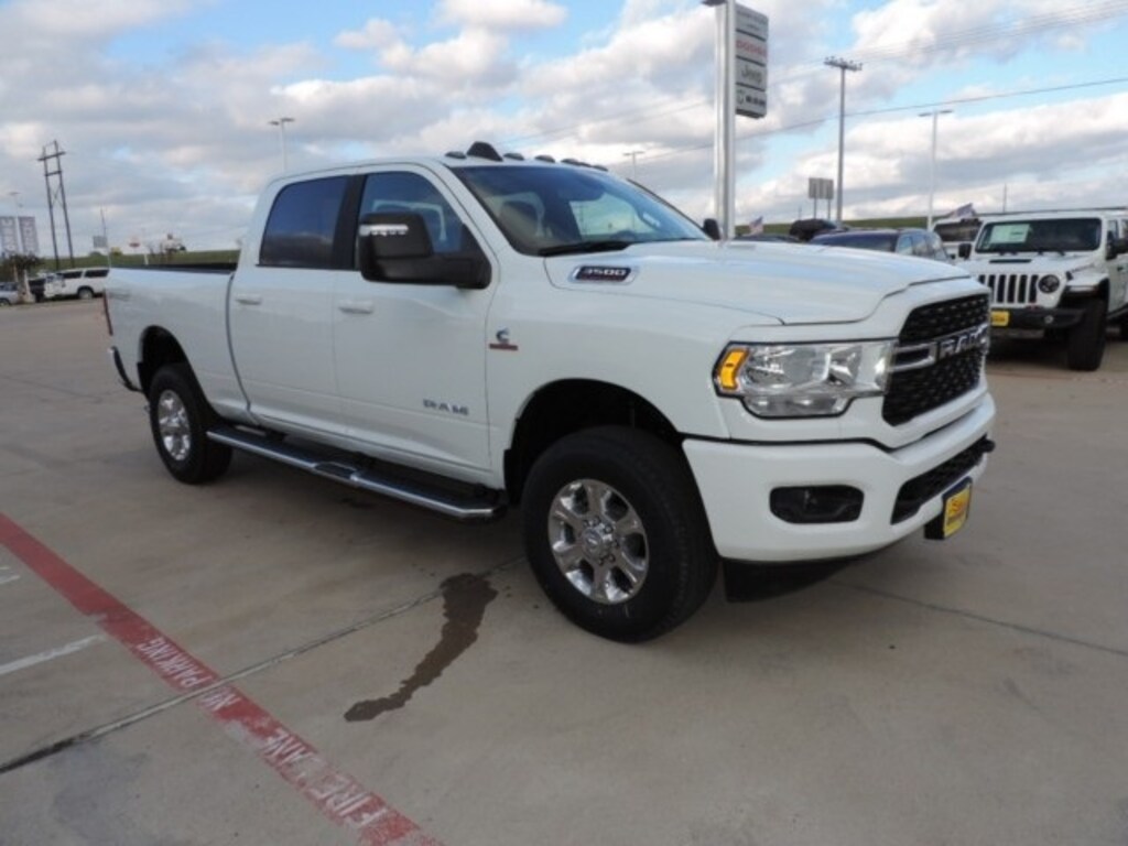 New 2024 Ram 2500 BIG HORN CREW CAB 4X4 6'4 BOX For Sale Navasota TX